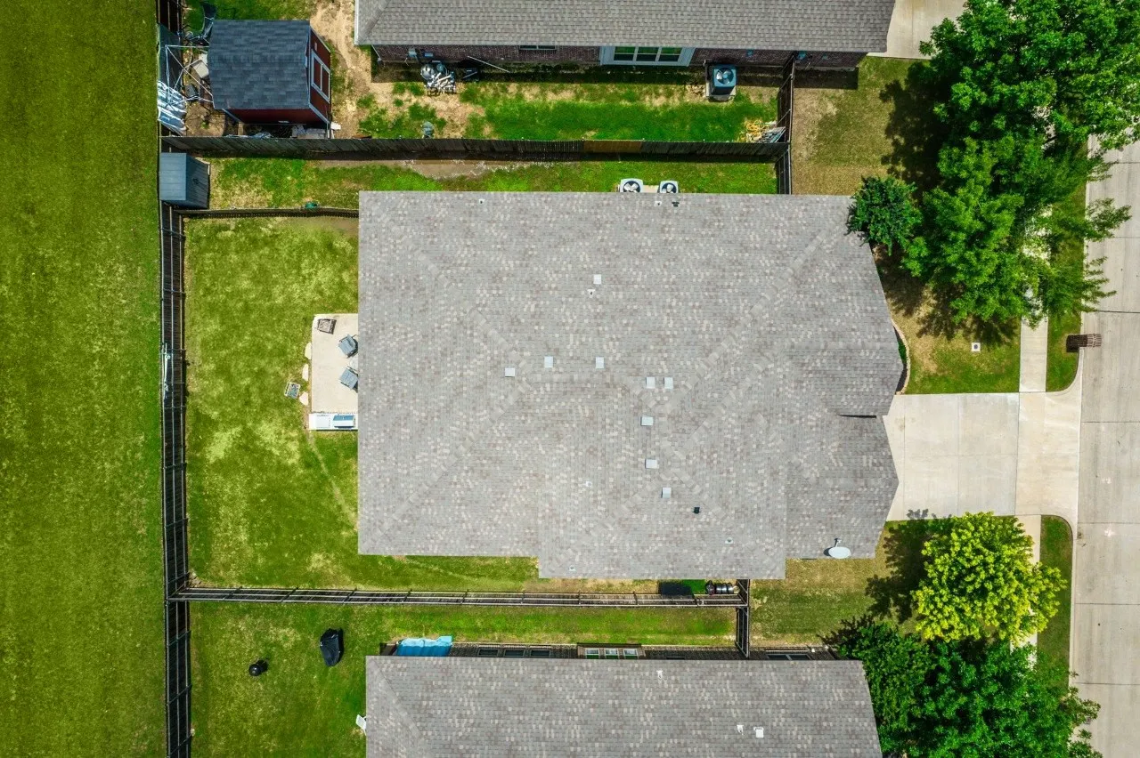 Single Family Residence For Sale in Ellis County , 918 Newcastle Drive, Midlothian, Texas 76065, 4 Bedroom, 3 Bathroom, 2 Garage spaces, 2,759 Sqft, built in 2014, mls#21346623, Real Estate Agent in Midlothian, Homes For Sale in Ellis county, Homes For Sale in Midlothian, Realtor in Midlothian Texas, Real Estate Brokerage Independent Realty Texas, Luminita Cordes Realtor
