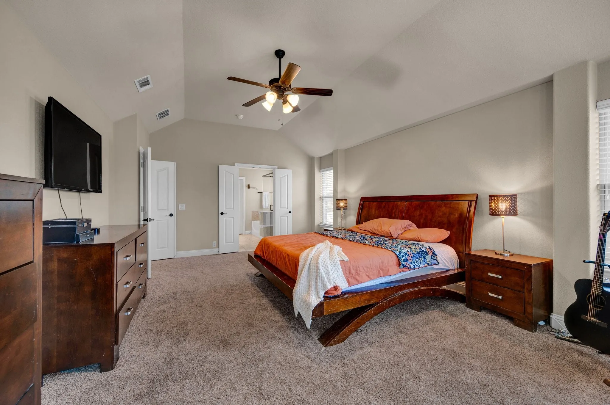 Single Family Residence For Sale in Ellis County , 918 Newcastle Drive, Midlothian, Texas 76065, 4 Bedroom, 3 Bathroom, 2 Garage spaces, 2,759 Sqft, built in 2014, mls#21346623, Real Estate Agent in Midlothian, Homes For Sale in Ellis county, Homes For Sale in Midlothian, Realtor in Midlothian Texas, Real Estate Brokerage Independent Realty Texas, Luminita Cordes Realtor