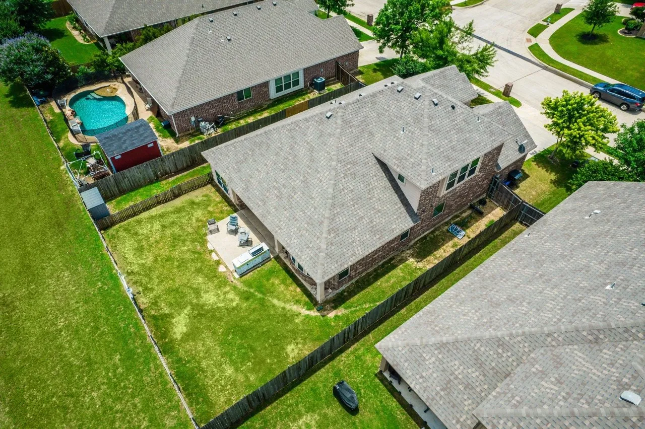 Single Family Residence For Sale in Ellis County , 918 Newcastle Drive, Midlothian, Texas 76065, 4 Bedroom, 3 Bathroom, 2 Garage spaces, 2,759 Sqft, built in 2014, mls#21346623, Real Estate Agent in Midlothian, Homes For Sale in Ellis county, Homes For Sale in Midlothian, Realtor in Midlothian Texas, Real Estate Brokerage Independent Realty Texas, Luminita Cordes Realtor