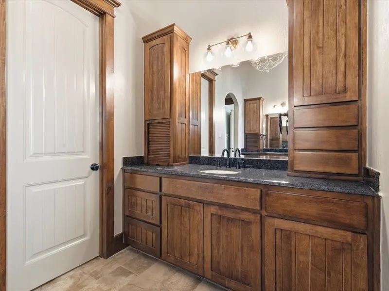 Single Family Residence For Sale in Denton County , 712 Frenchtown Road, Argyle, Texas 76226, 4 Bedroom, 5 Bathroom, 8 Garage spaces, 3,969 Sqft, built in 2007, mls#21346403, Real Estate Agent in Argyle, Homes For Sale in Denton county, Homes For Sale in Argyle, Realtor in Argyle Texas, Real Estate Brokerage Independent Realty Texas, Luminita Cordes Realtor