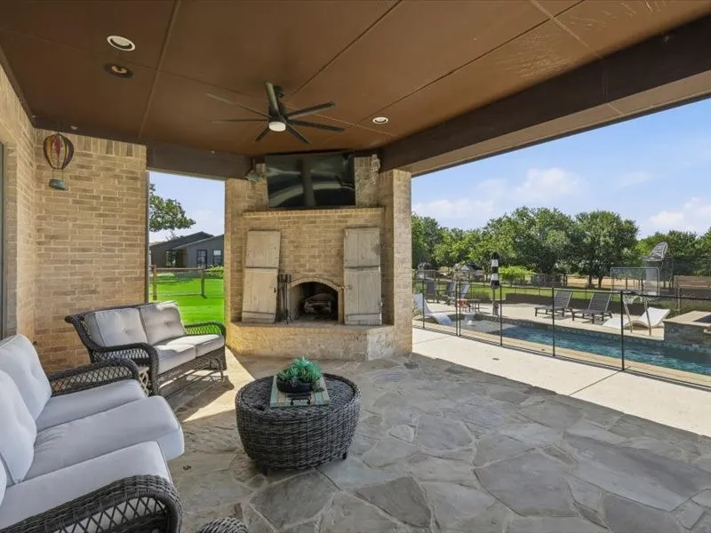 Single Family Residence For Sale in Denton County , 712 Frenchtown Road, Argyle, Texas 76226, 4 Bedroom, 5 Bathroom, 8 Garage spaces, 3,969 Sqft, built in 2007, mls#21346403, Real Estate Agent in Argyle, Homes For Sale in Denton county, Homes For Sale in Argyle, Realtor in Argyle Texas, Real Estate Brokerage Independent Realty Texas, Luminita Cordes Realtor