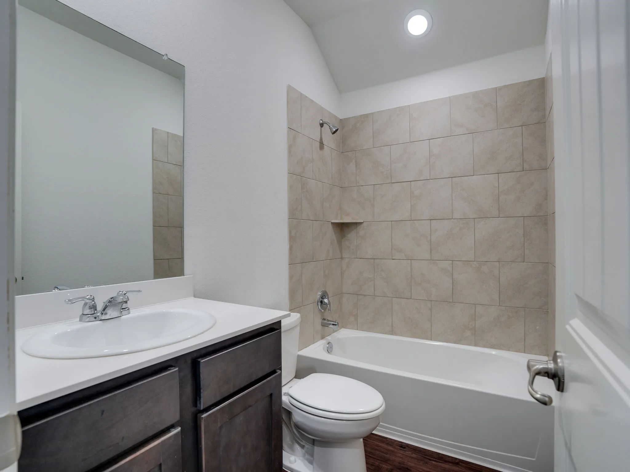 Single Family Residence For Rent in Denton County , 2929 Brazos Drive, Little Elm, Texas 75068, 4 Bedroom, 2 Bathroom, 2 Garage spaces, 1,872 Sqft, built in 2018, mls#21347389, Real Estate Agent in Little Elm, Homes For Rent in Denton county, Homes For Rent in Little Elm, Realtor in Little Elm Texas, Real Estate Brokerage Independent Realty Texas, Luminita Cordes Realtor