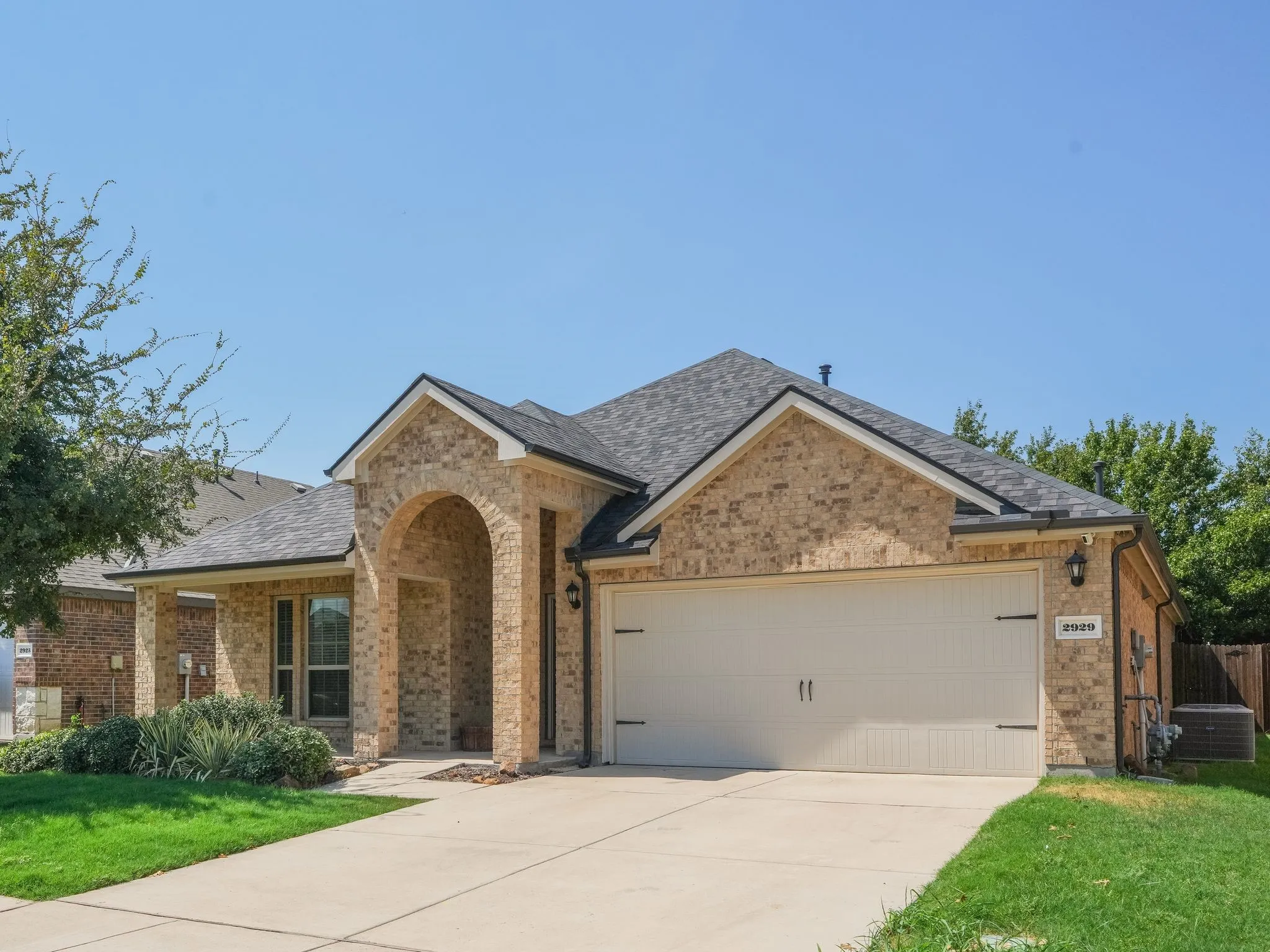 Single Family Residence For Rent in Denton County , 2929 Brazos Drive, Little Elm, Texas 75068, 4 Bedroom, 2 Bathroom, 2 Garage spaces, 1,872 Sqft, built in 2018, mls#21347389, Real Estate Agent in Little Elm, Homes For Rent in Denton county, Homes For Rent in Little Elm, Realtor in Little Elm Texas, Real Estate Brokerage Independent Realty Texas, Luminita Cordes Realtor