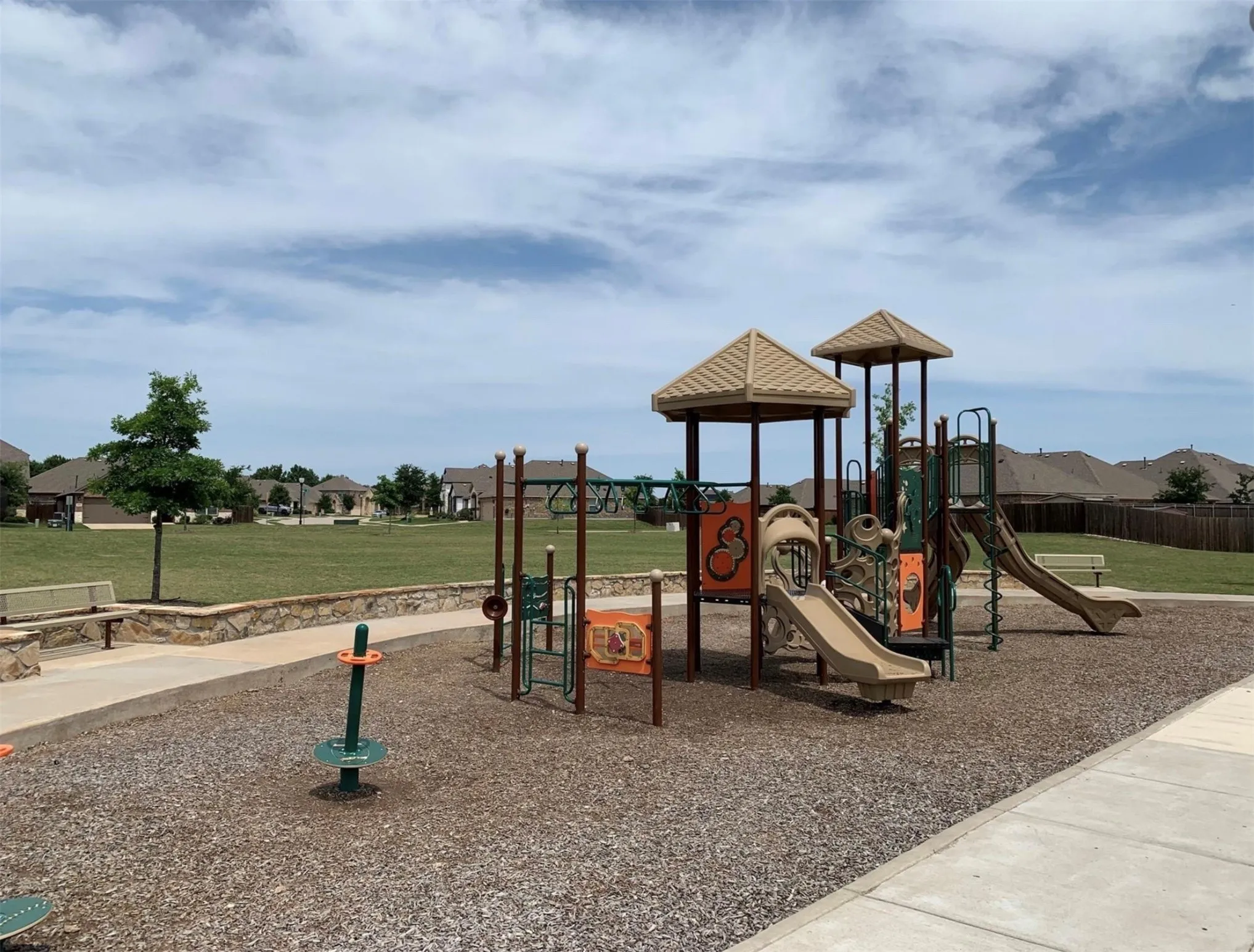 Single Family Residence For Rent in Denton County , 2929 Brazos Drive, Little Elm, Texas 75068, 4 Bedroom, 2 Bathroom, 2 Garage spaces, 1,872 Sqft, built in 2018, mls#21347389, Real Estate Agent in Little Elm, Homes For Rent in Denton county, Homes For Rent in Little Elm, Realtor in Little Elm Texas, Real Estate Brokerage Independent Realty Texas, Luminita Cordes Realtor