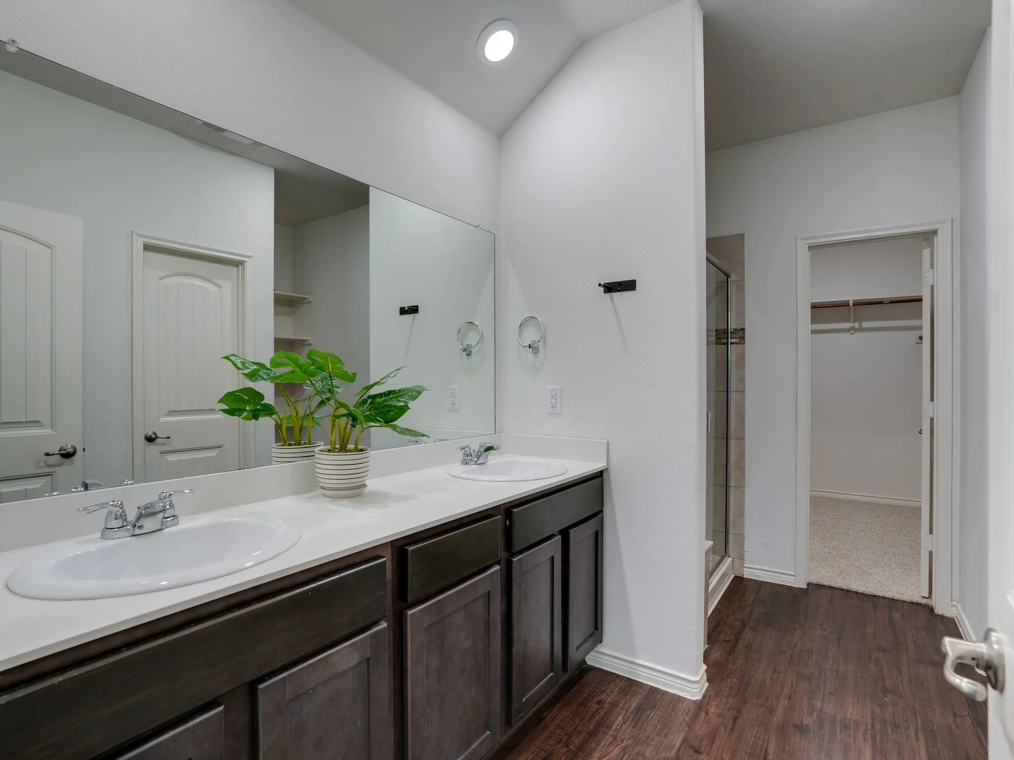 Single Family Residence For Rent in Denton County , 2929 Brazos Drive, Little Elm, Texas 75068, 4 Bedroom, 2 Bathroom, 2 Garage spaces, 1,872 Sqft, built in 2018, mls#21347389, Real Estate Agent in Little Elm, Homes For Rent in Denton county, Homes For Rent in Little Elm, Realtor in Little Elm Texas, Real Estate Brokerage Independent Realty Texas, Luminita Cordes Realtor