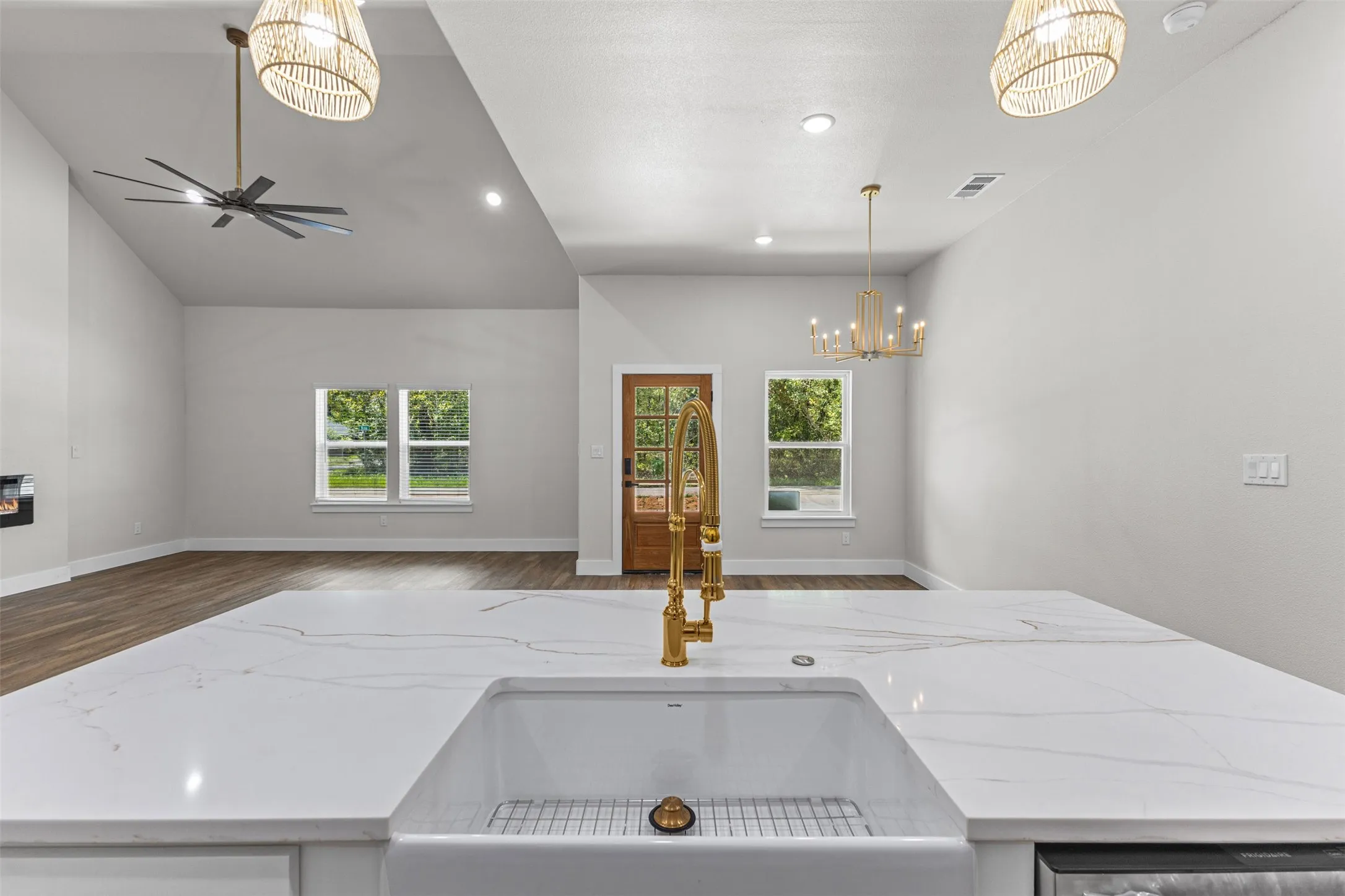 Single Family Residence For Sale in Henderson County , 113 Nina Street, Payne Springs, Texas 75156, 3 Bedroom, 3 Bathroom, 1 Garage spaces, 1,692 Sqft, built in 2026, mls#21347215, Real Estate Agent in Payne Springs, Homes For Sale in Henderson county, Homes For Sale in Payne Springs, Realtor in Payne Springs Texas, Real Estate Brokerage Independent Realty Texas, Luminita Cordes Realtor