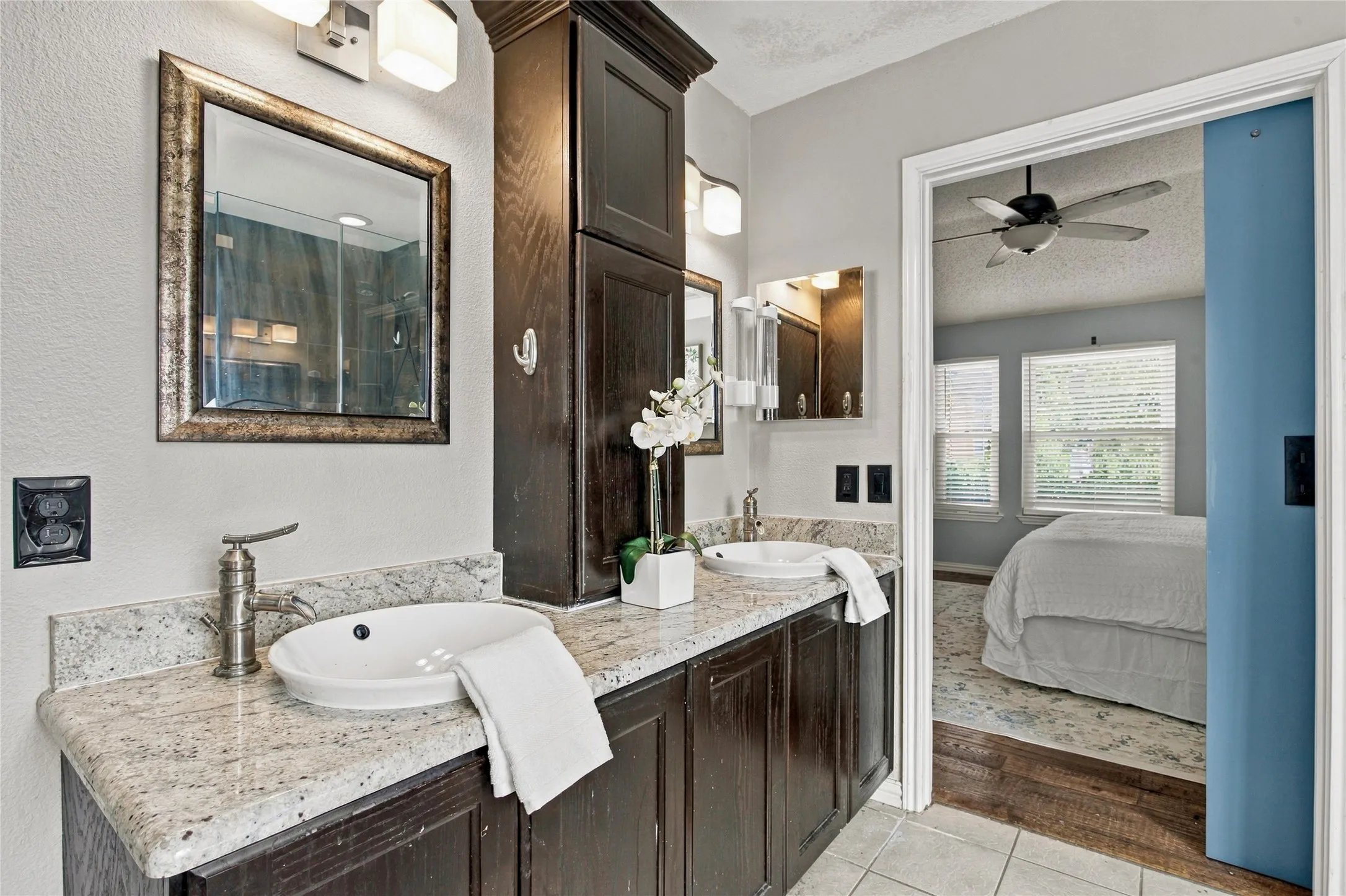 Single Family Residence For Sale in Denton County , 2060 Briarcliff Road, Lewisville, Texas 75067, 4 Bedroom, 3 Bathroom, 2 Garage spaces, 2,418 Sqft, built in 1989, mls#21347679, Real Estate Agent in Lewisville, Homes For Sale in Denton county, Homes For Sale in Lewisville, Realtor in Lewisville Texas, Real Estate Brokerage Independent Realty Texas, Luminita Cordes Realtor