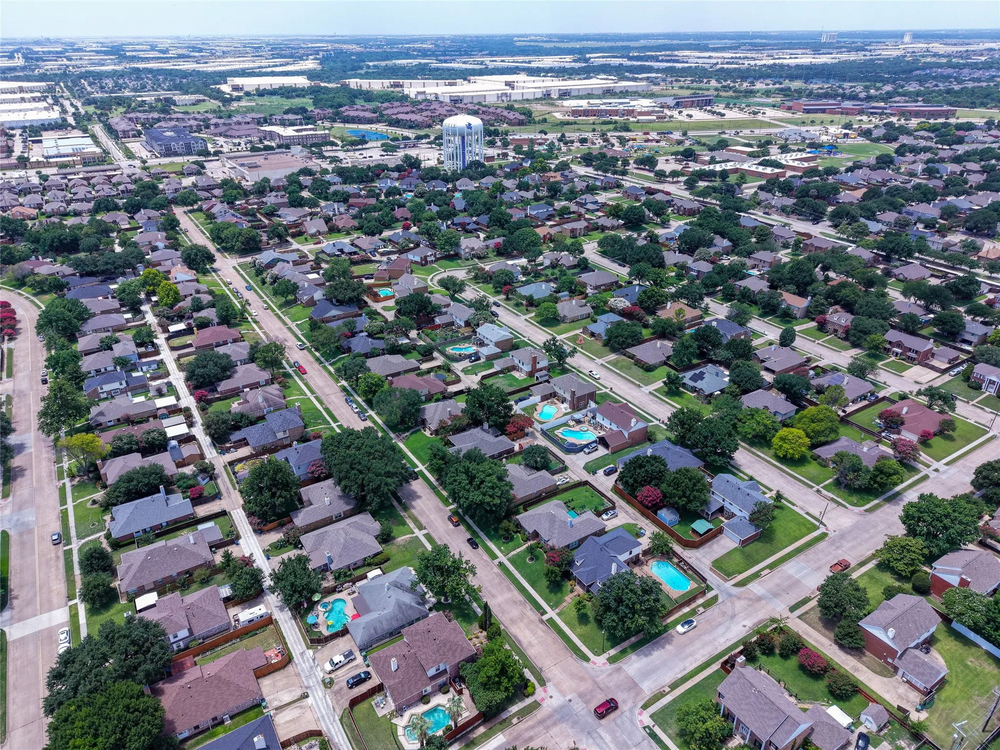Single Family Residence For Sale in Denton County , 2060 Briarcliff Road, Lewisville, Texas 75067, 4 Bedroom, 3 Bathroom, 2 Garage spaces, 2,418 Sqft, built in 1989, mls#21347679, Real Estate Agent in Lewisville, Homes For Sale in Denton county, Homes For Sale in Lewisville, Realtor in Lewisville Texas, Real Estate Brokerage Independent Realty Texas, Luminita Cordes Realtor