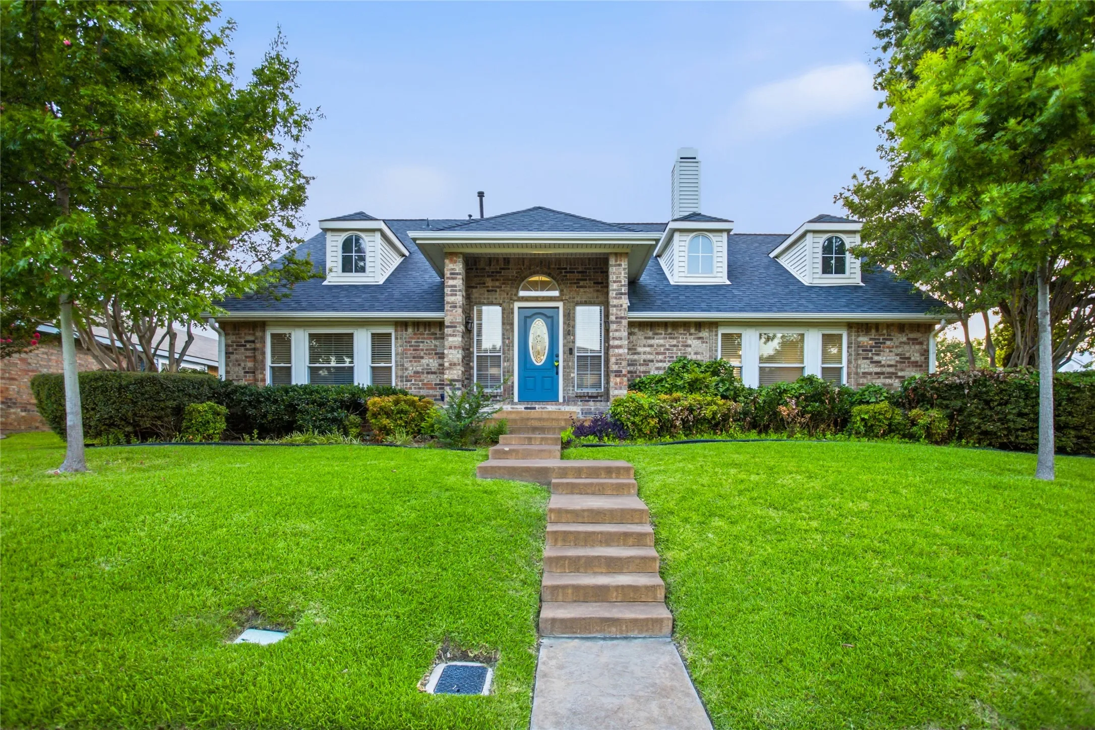 Single Family Residence For Sale in Denton County , 2060 Briarcliff Road, Lewisville, Texas 75067, 4 Bedroom, 3 Bathroom, 2 Garage spaces, 2,418 Sqft, built in 1989, mls#21347679, Real Estate Agent in Lewisville, Homes For Sale in Denton county, Homes For Sale in Lewisville, Realtor in Lewisville Texas, Real Estate Brokerage Independent Realty Texas, Luminita Cordes Realtor