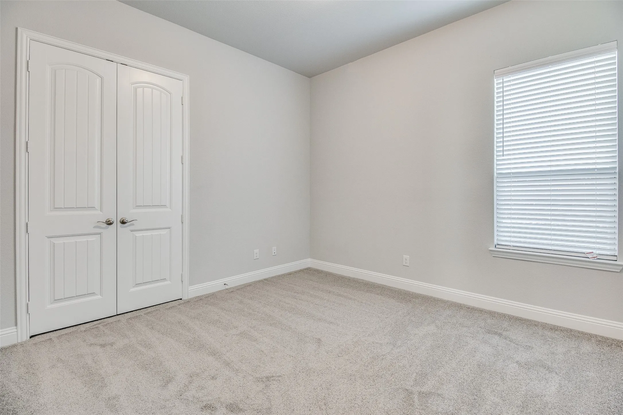 Single Family Residence For Rent in Collin County , 613 Cowboy Way, Anna, Texas 75409, 3 Bedroom, 3 Bathroom, 2 Garage spaces, 2,213 Sqft, built in 2022, mls#21347680, Real Estate Agent in Anna, Homes For Rent in Collin county, Homes For Rent in Anna, Realtor in Anna Texas, Real Estate Brokerage Independent Realty Texas, Luminita Cordes Realtor