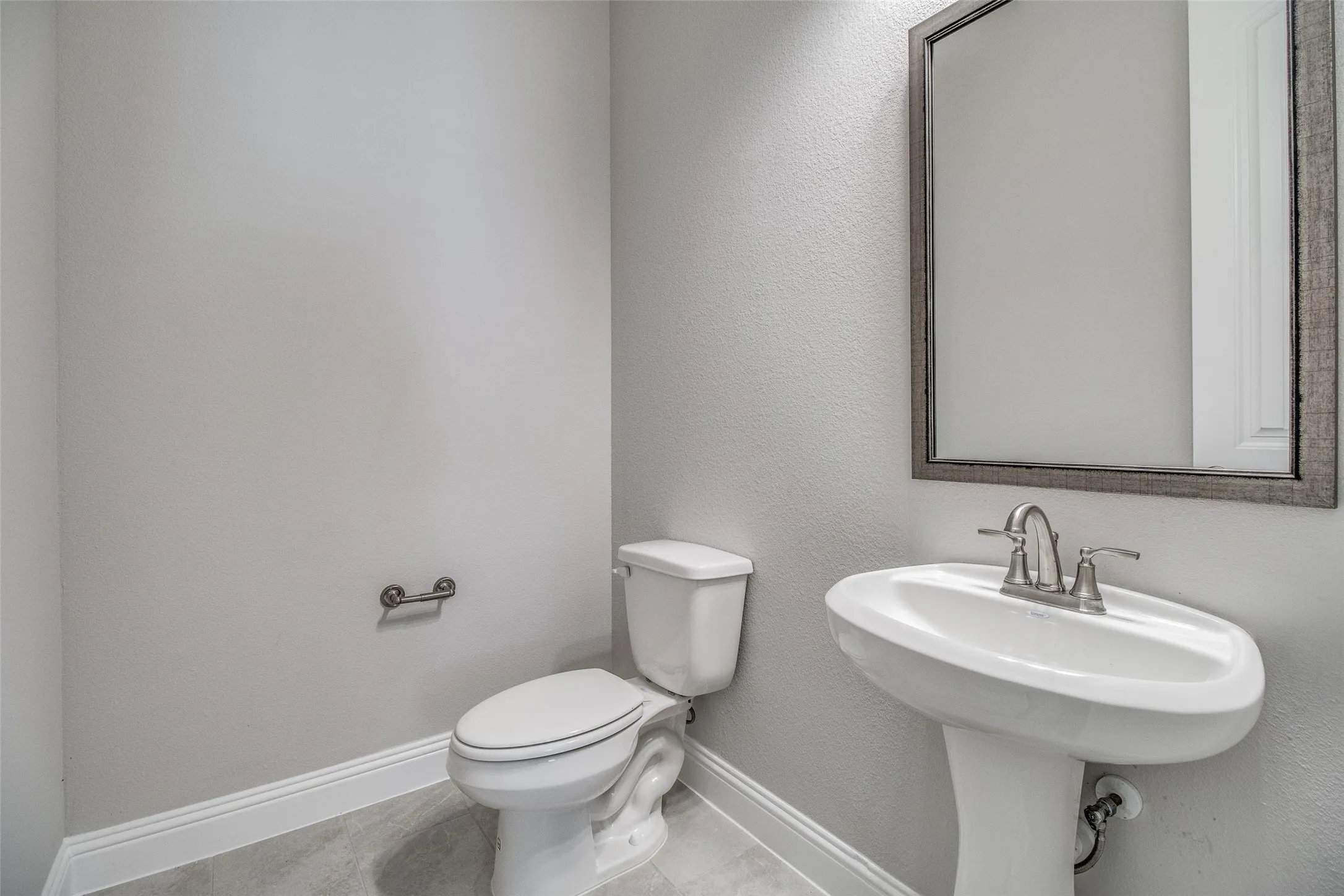 Single Family Residence For Rent in Collin County , 613 Cowboy Way, Anna, Texas 75409, 3 Bedroom, 3 Bathroom, 2 Garage spaces, 2,213 Sqft, built in 2022, mls#21347680, Real Estate Agent in Anna, Homes For Rent in Collin county, Homes For Rent in Anna, Realtor in Anna Texas, Real Estate Brokerage Independent Realty Texas, Luminita Cordes Realtor