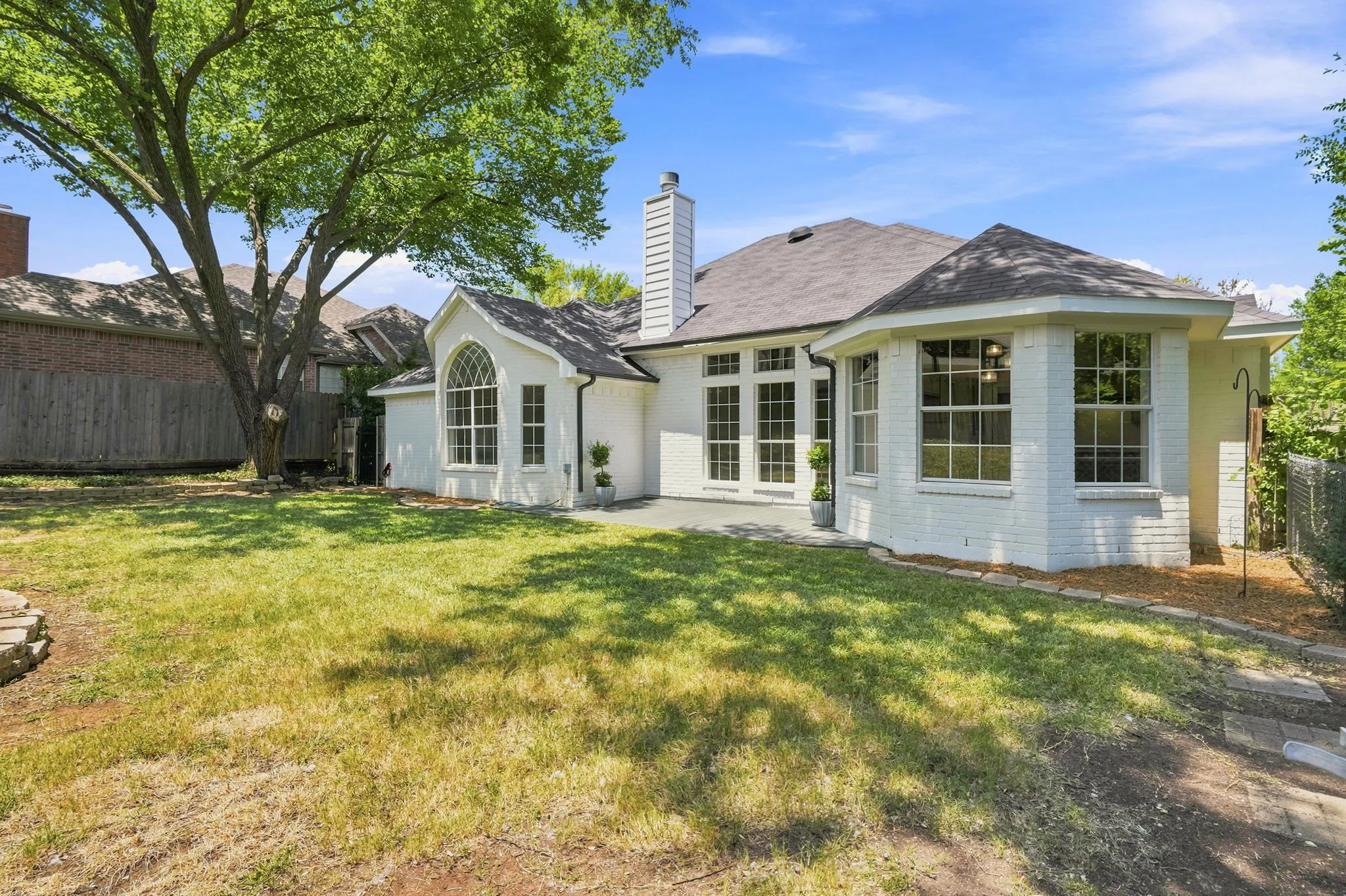 Single Family Residence For Sale in Tarrant County , 902 Santa Cruz, Keller, Texas 76248, 3 Bedroom, 2 Bathroom, 2 Garage spaces, 1,896 Sqft, built in 1992, mls#21345927, Real Estate Agent in Keller, Homes For Sale in Tarrant county, Homes For Sale in Keller, Realtor in Keller Texas, Real Estate Brokerage Independent Realty Texas, Luminita Cordes Realtor