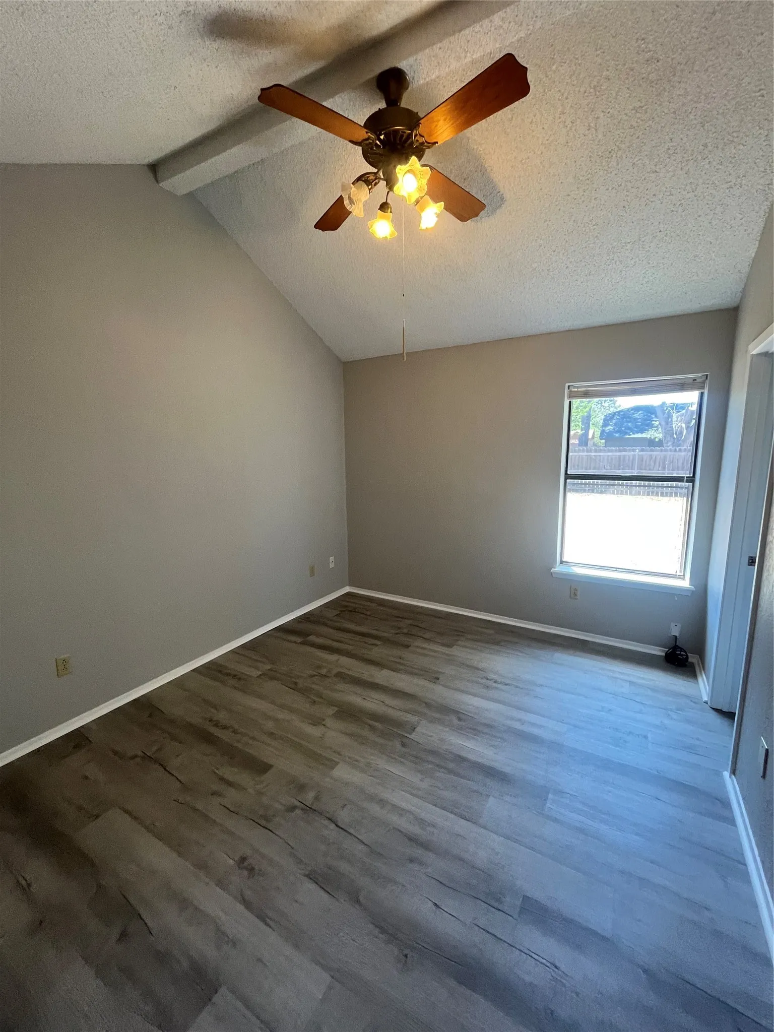 Single Family Residence For Sale in Taylor County , 3650 Radcliff Road, Abilene, Texas 79602, 2 Bedroom, 2 Bathroom, 1 Garage spaces, 884 Sqft, built in 1982, mls#21347683, Real Estate Agent in Abilene, Homes For Sale in Taylor county, Homes For Sale in Abilene, Realtor in Abilene Texas, Real Estate Brokerage Independent Realty Texas, Luminita Cordes Realtor