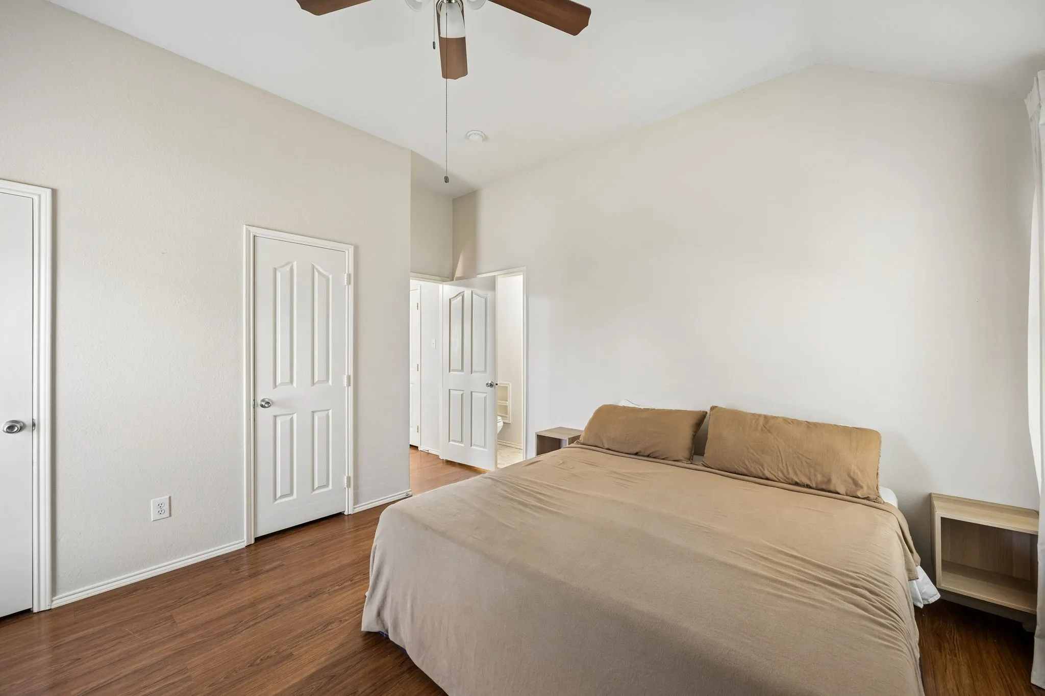 Single Family Residence For Sale in Denton County , 1705 Canvasback Drive, Aubrey, Texas 76227, 3 Bedroom, 2 Bathroom, 2 Garage spaces, 1,198 Sqft, built in 2005, mls#21347419, Real Estate Agent in Aubrey, Homes For Sale in Denton county, Homes For Sale in Aubrey, Realtor in Aubrey Texas, Real Estate Brokerage Independent Realty Texas, Luminita Cordes Realtor