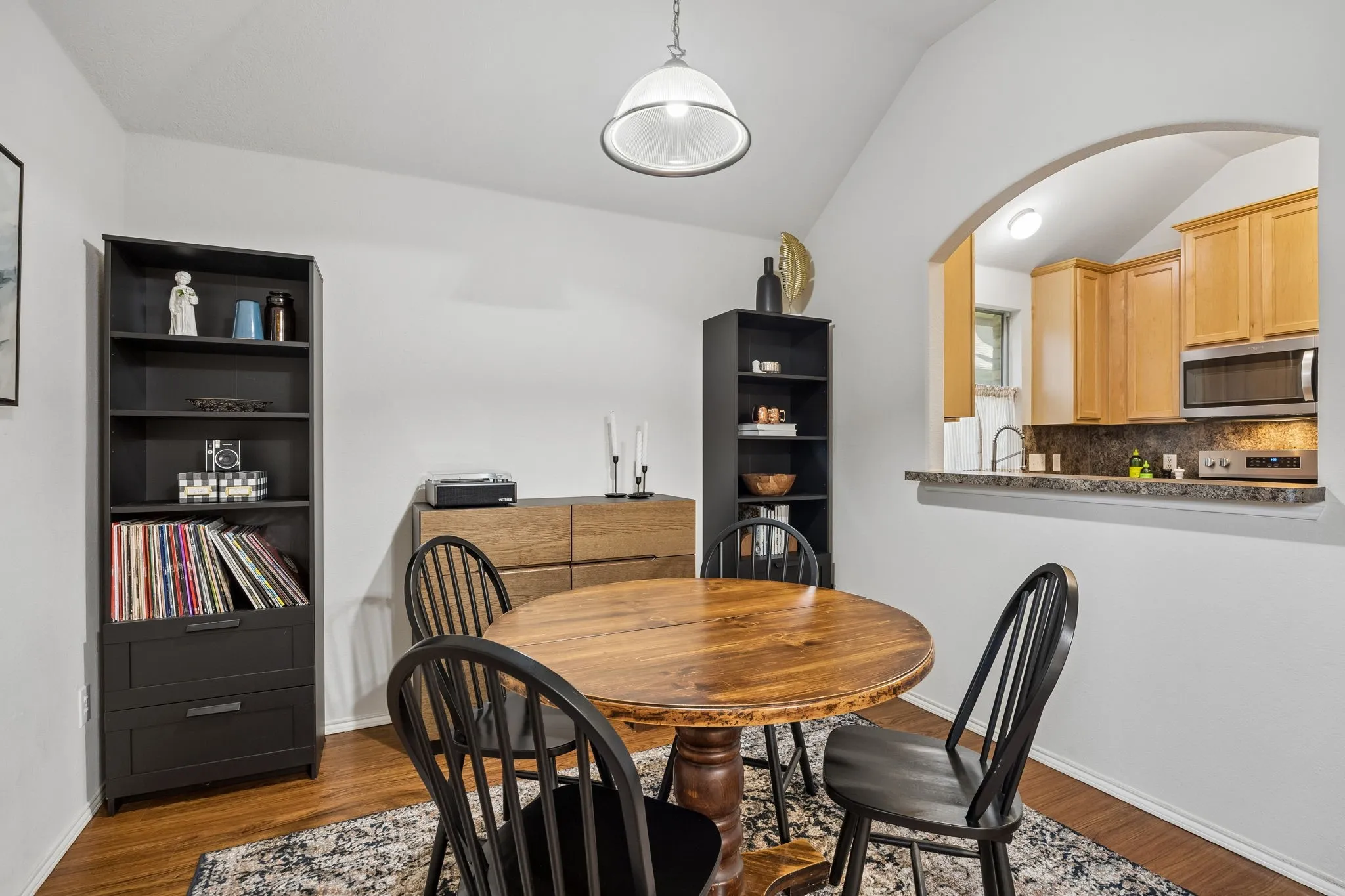 Single Family Residence For Sale in Denton County , 1705 Canvasback Drive, Aubrey, Texas 76227, 3 Bedroom, 2 Bathroom, 2 Garage spaces, 1,198 Sqft, built in 2005, mls#21347419, Real Estate Agent in Aubrey, Homes For Sale in Denton county, Homes For Sale in Aubrey, Realtor in Aubrey Texas, Real Estate Brokerage Independent Realty Texas, Luminita Cordes Realtor