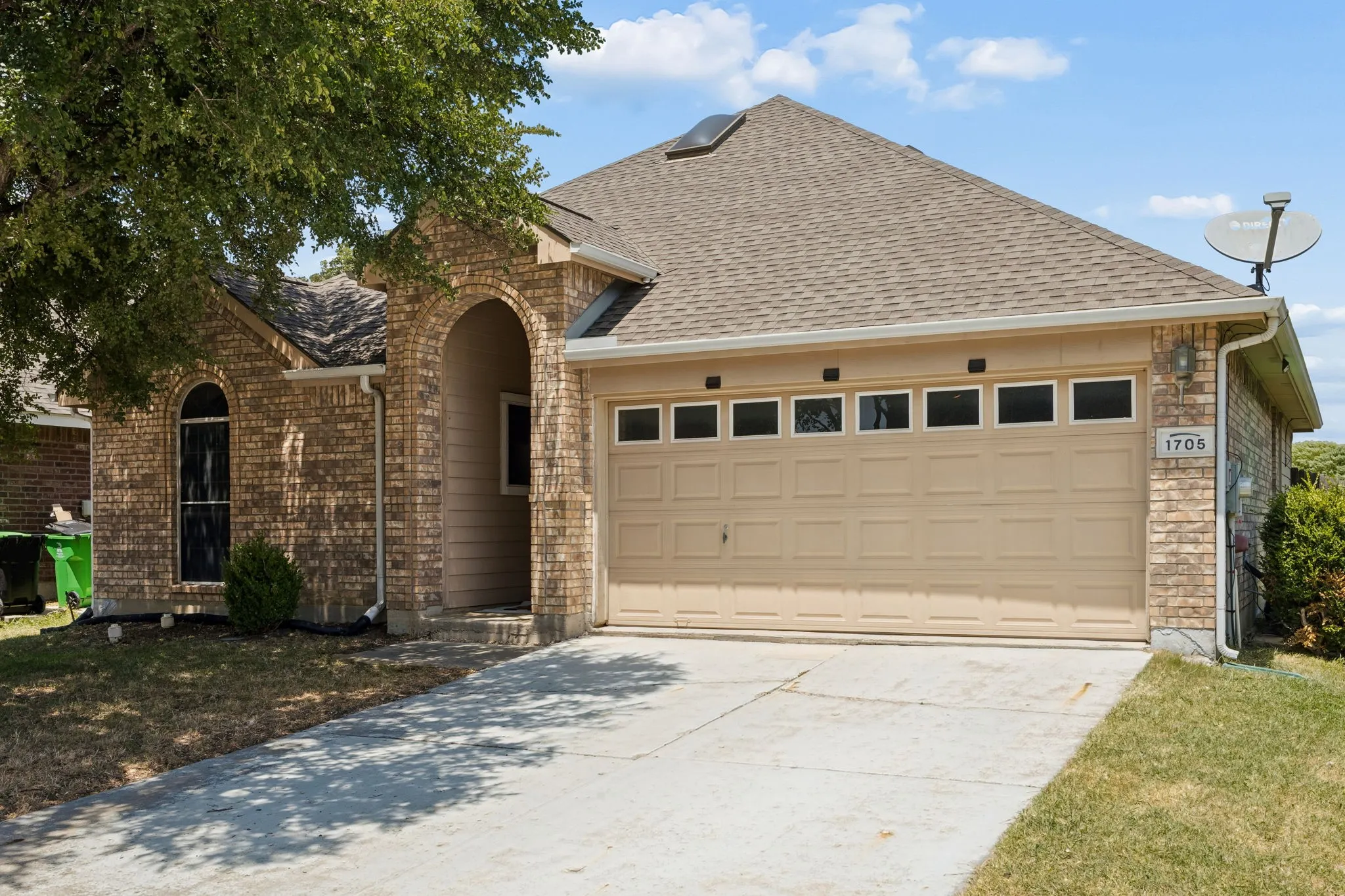 Single Family Residence For Sale in Denton County , 1705 Canvasback Drive, Aubrey, Texas 76227, 3 Bedroom, 2 Bathroom, 2 Garage spaces, 1,198 Sqft, built in 2005, mls#21347419, Real Estate Agent in Aubrey, Homes For Sale in Denton county, Homes For Sale in Aubrey, Realtor in Aubrey Texas, Real Estate Brokerage Independent Realty Texas, Luminita Cordes Realtor