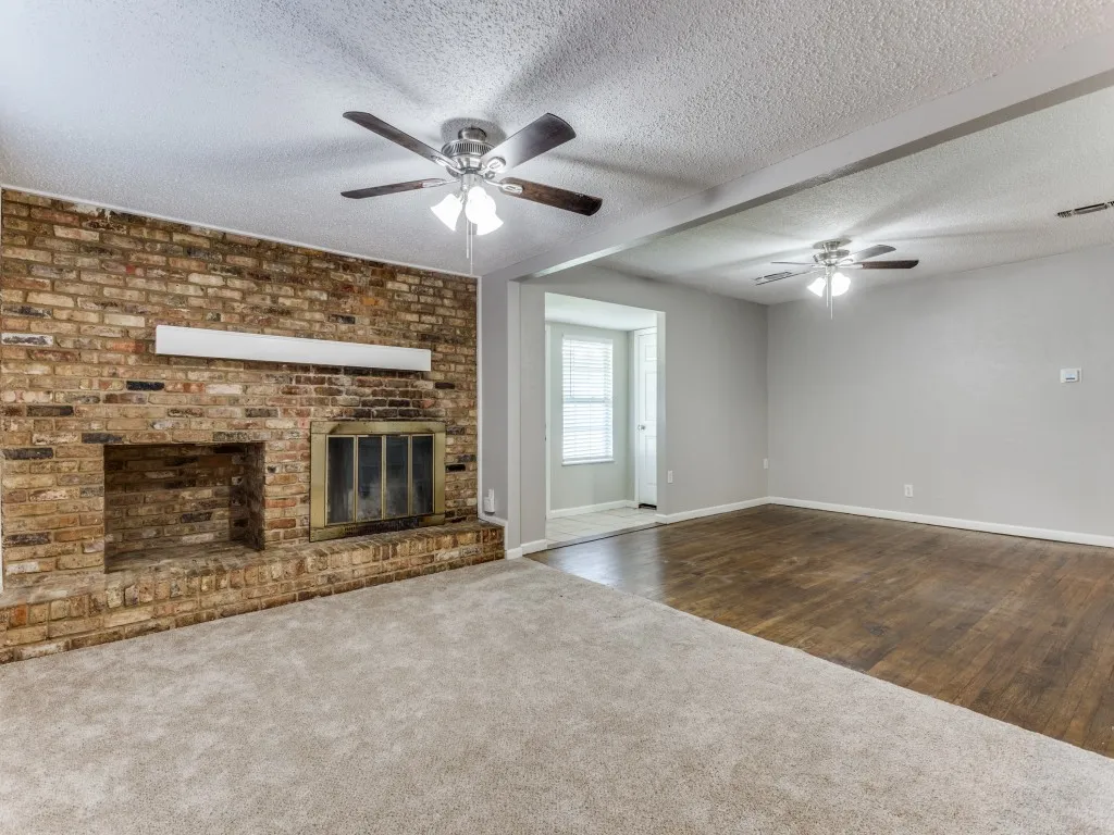 Single Family Residence For Rent in Tarrant County , 512 Bluebonnet Drive, Hurst, Texas 76053, 2 Bedroom, 1 Bathroom, Garage spaces, 1,058 Sqft, built in 1953, mls#21347705, Real Estate Agent in Hurst, Homes For Rent in Tarrant county, Homes For Rent in Hurst, Realtor in Hurst Texas, Real Estate Brokerage Independent Realty Texas, Luminita Cordes Realtor
