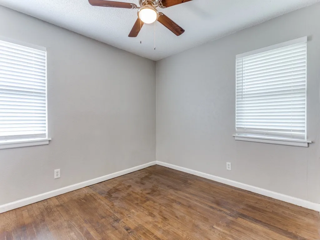 Single Family Residence For Rent in Tarrant County , 512 Bluebonnet Drive, Hurst, Texas 76053, 2 Bedroom, 1 Bathroom, Garage spaces, 1,058 Sqft, built in 1953, mls#21347705, Real Estate Agent in Hurst, Homes For Rent in Tarrant county, Homes For Rent in Hurst, Realtor in Hurst Texas, Real Estate Brokerage Independent Realty Texas, Luminita Cordes Realtor