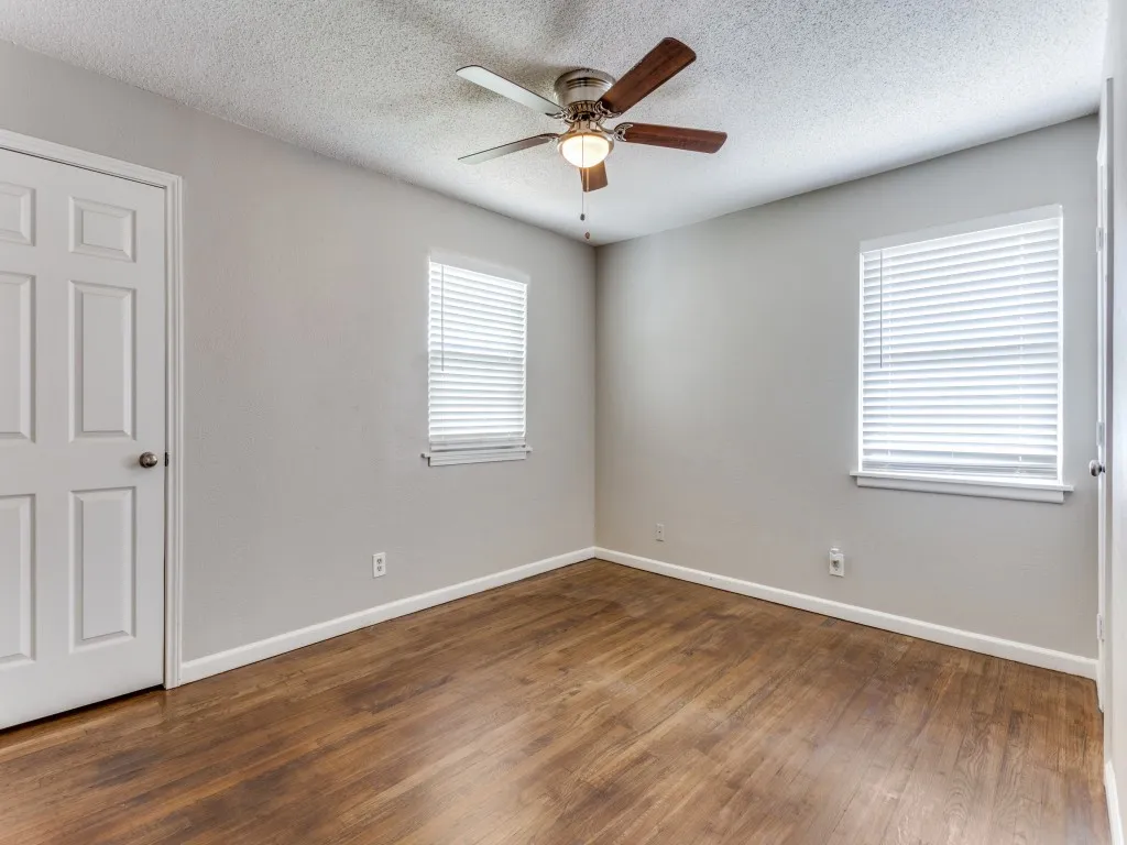 Single Family Residence For Rent in Tarrant County , 512 Bluebonnet Drive, Hurst, Texas 76053, 2 Bedroom, 1 Bathroom, Garage spaces, 1,058 Sqft, built in 1953, mls#21347705, Real Estate Agent in Hurst, Homes For Rent in Tarrant county, Homes For Rent in Hurst, Realtor in Hurst Texas, Real Estate Brokerage Independent Realty Texas, Luminita Cordes Realtor