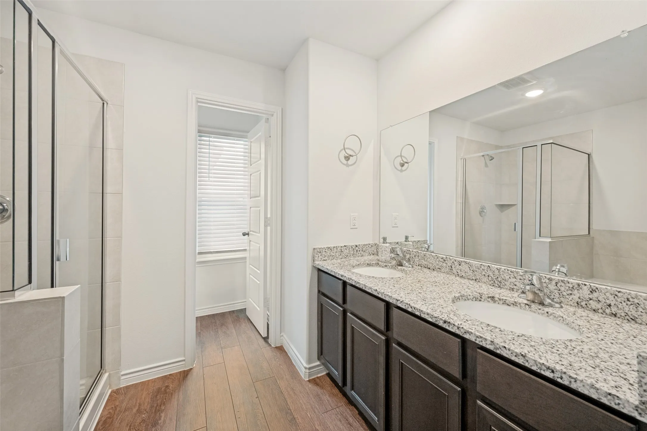 Single Family Residence For Sale in Tarrant County , 5569 Willamette Drive, Fort Worth, Texas 76119, 3 Bedroom, 3 Bathroom, 2 Garage spaces, 1,981 Sqft, built in 2023, Price $319,000, mls#21347709, Real Estate Agent in Fort Worth, Homes For Sale in Tarrant county, Homes For Sale in Fort Worth, Realtor in Fort Worth Texas, Real Estate Brokerage Independent Realty Texas, Luminita Cordes Realtor