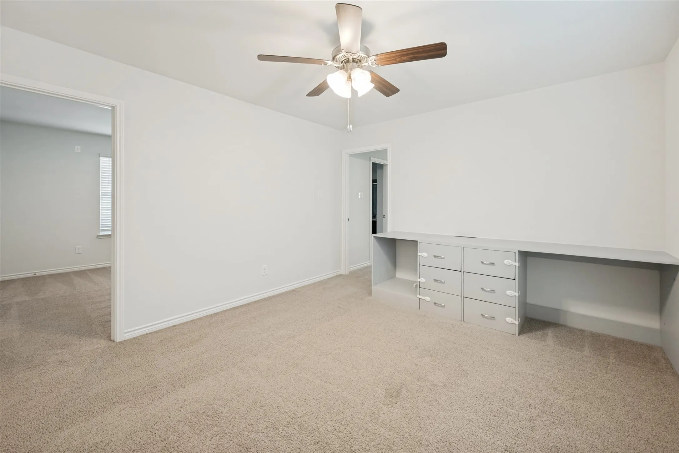 Single Family Residence For Sale in Tarrant County , 5569 Willamette Drive, Fort Worth, Texas 76119, 3 Bedroom, 3 Bathroom, 2 Garage spaces, 1,981 Sqft, built in 2023, Price $319,000, mls#21347709, Real Estate Agent in Fort Worth, Homes For Sale in Tarrant county, Homes For Sale in Fort Worth, Realtor in Fort Worth Texas, Real Estate Brokerage Independent Realty Texas, Luminita Cordes Realtor