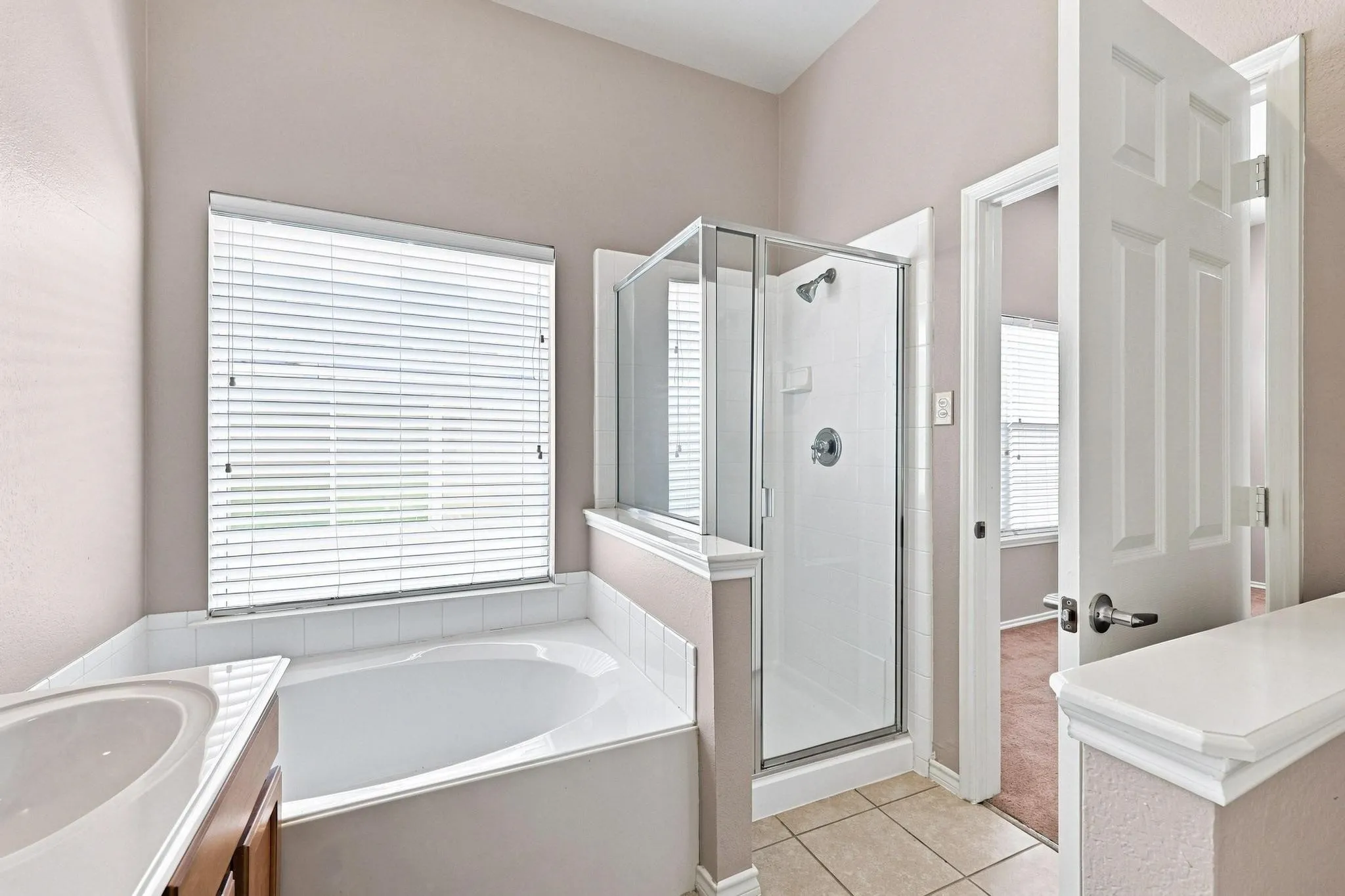 Single Family Residence For Sale in Collin County , 2401 Parkview Drive, Anna, Texas 75409, 3 Bedroom, 2 Bathroom, 2 Garage spaces, 1,462 Sqft, built in 2006, mls#21344156, Real Estate Agent in Anna, Homes For Sale in Collin county, Homes For Sale in Anna, Realtor in Anna Texas, Real Estate Brokerage Independent Realty Texas, Luminita Cordes Realtor