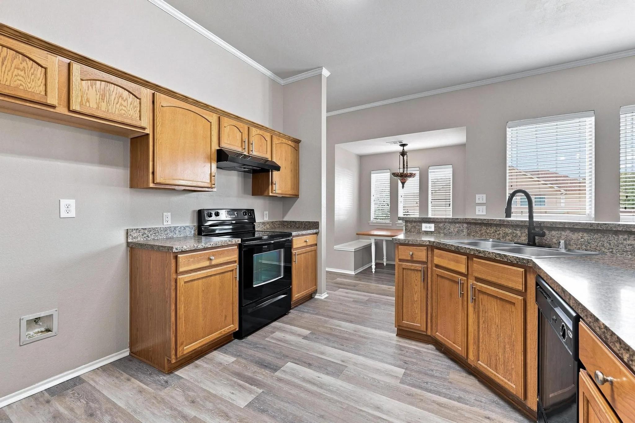 Single Family Residence For Sale in Collin County , 2401 Parkview Drive, Anna, Texas 75409, 3 Bedroom, 2 Bathroom, 2 Garage spaces, 1,462 Sqft, built in 2006, mls#21344156, Real Estate Agent in Anna, Homes For Sale in Collin county, Homes For Sale in Anna, Realtor in Anna Texas, Real Estate Brokerage Independent Realty Texas, Luminita Cordes Realtor