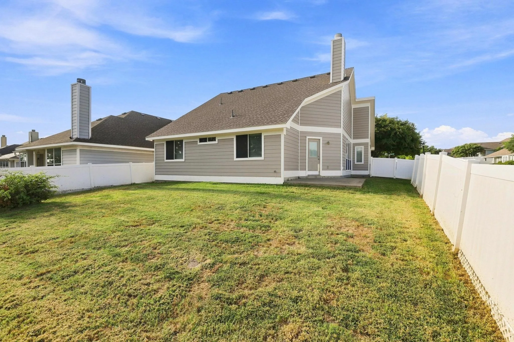 Single Family Residence For Sale in Collin County , 2401 Parkview Drive, Anna, Texas 75409, 3 Bedroom, 2 Bathroom, 2 Garage spaces, 1,462 Sqft, built in 2006, mls#21344156, Real Estate Agent in Anna, Homes For Sale in Collin county, Homes For Sale in Anna, Realtor in Anna Texas, Real Estate Brokerage Independent Realty Texas, Luminita Cordes Realtor