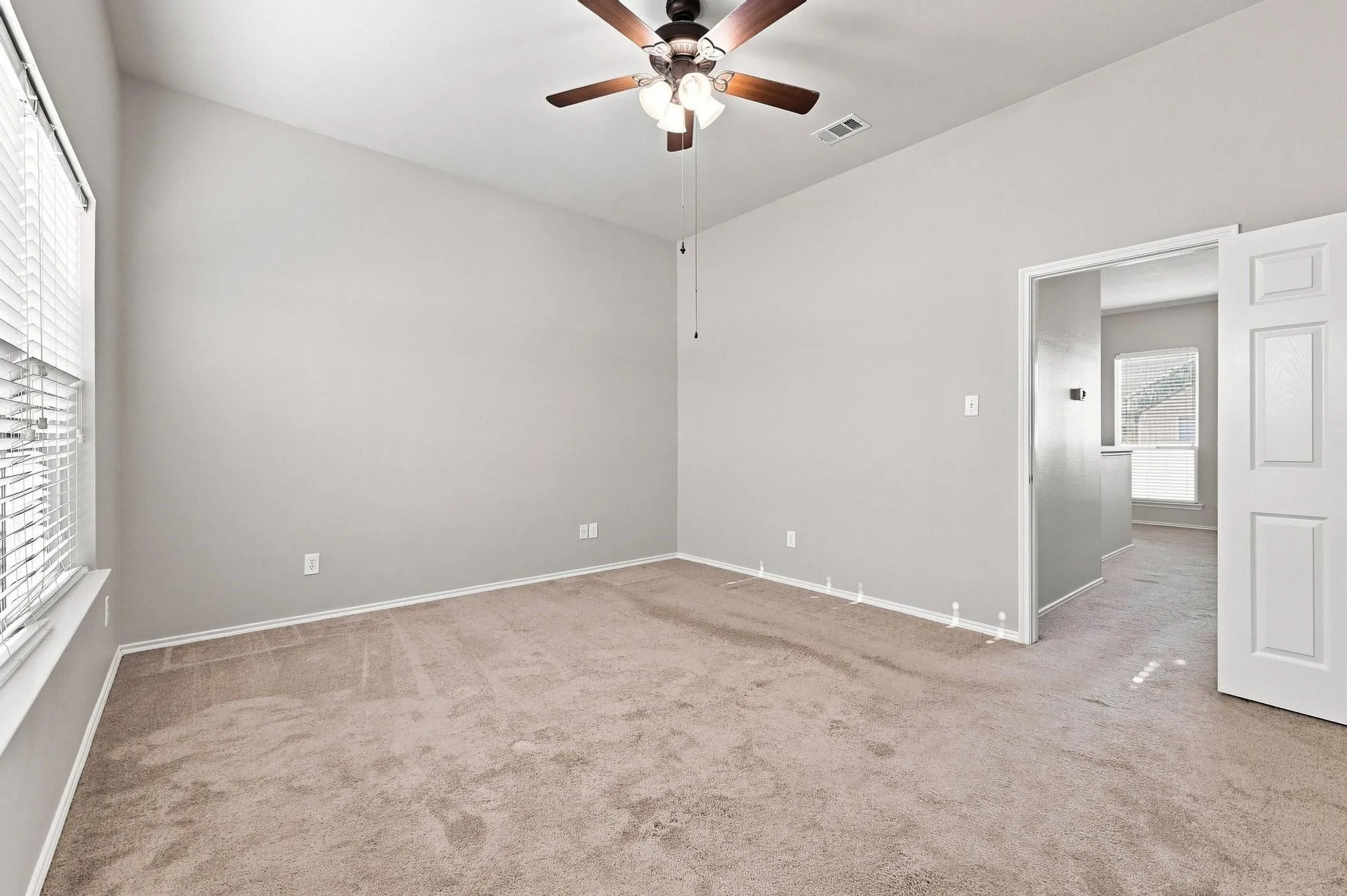 Single Family Residence For Sale in Collin County , 2401 Parkview Drive, Anna, Texas 75409, 3 Bedroom, 2 Bathroom, 2 Garage spaces, 1,462 Sqft, built in 2006, mls#21344156, Real Estate Agent in Anna, Homes For Sale in Collin county, Homes For Sale in Anna, Realtor in Anna Texas, Real Estate Brokerage Independent Realty Texas, Luminita Cordes Realtor