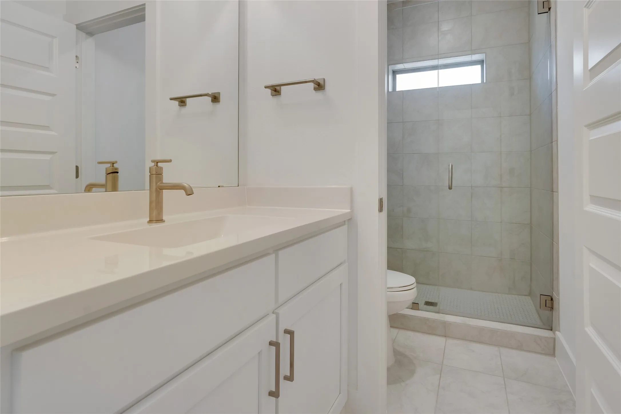 Full bath on second floor