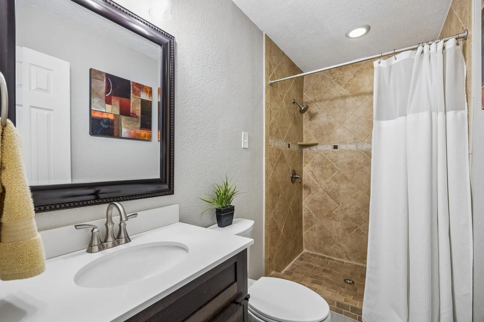 Full Bathroom