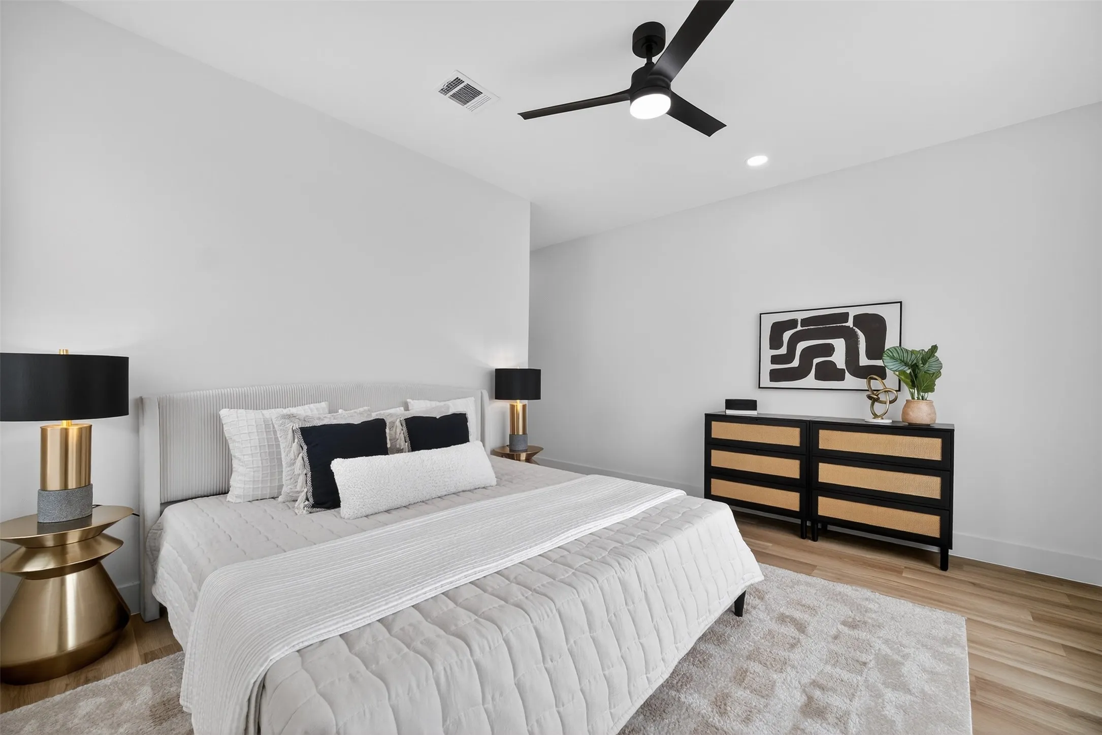 Single Family Residence For Sale in Dallas County , 2414 Anderson Street, Dallas, Texas 75215, 4 Bedroom, 4 Bathroom, 1 Garage spaces, 1,940 Sqft, built in 2025, Price $290,000, mls#21347725, Real Estate Agent in Dallas, Homes For Sale in Dallas county, Homes For Sale in Dallas, Realtor in Dallas Texas, Real Estate Brokerage Independent Realty Texas, Luminita Cordes Realtor