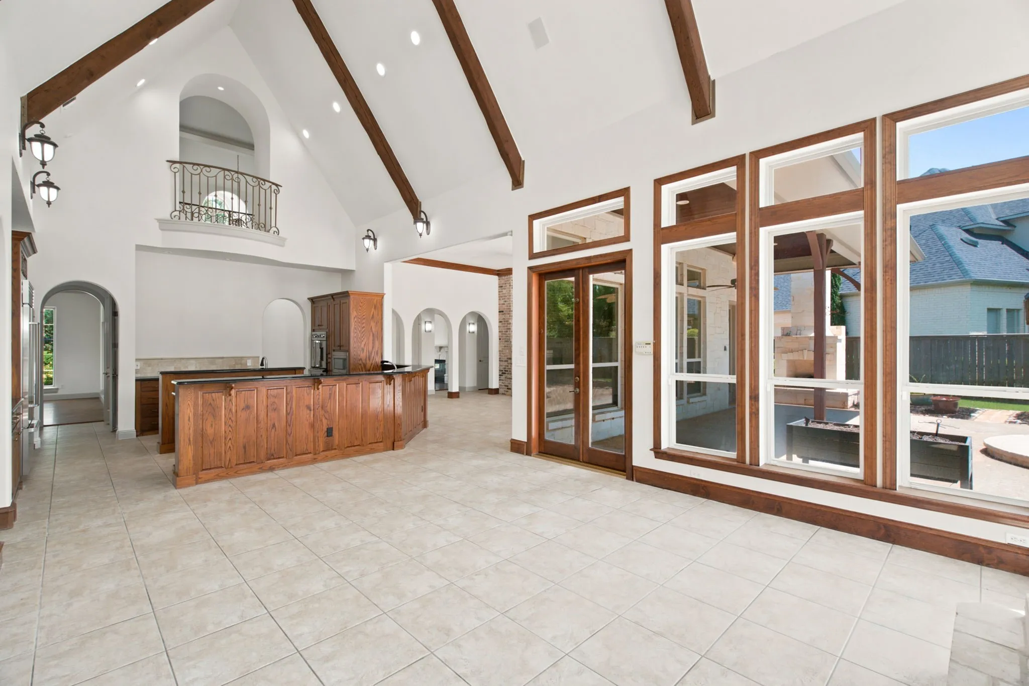 Single Family Residence For Sale in Tarrant County , 2001 Thames Trail, Colleyville, Texas 76034, 5 Bedroom, 5 Bathroom, 3 Garage spaces, 6,216 Sqft, built in 1999, mls#21345577, Real Estate Agent in Colleyville, Homes For Sale in Tarrant county, Homes For Sale in Colleyville, Realtor in Colleyville Texas, Real Estate Brokerage Independent Realty Texas, Luminita Cordes Realtor