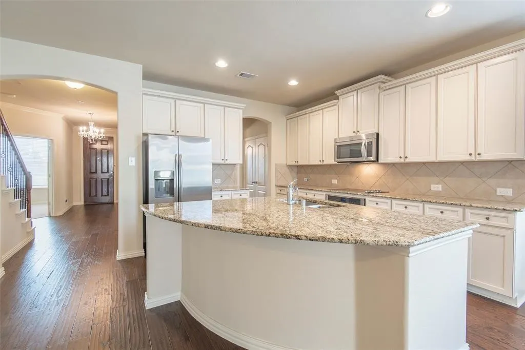 Single Family Residence For Rent in Collin County , 8008 Choctaw Lane, Mc Kinney, Texas 75070, 3 Bedroom, 4 Bathroom, 2 Garage spaces, 3,174 Sqft, built in 2013, mls#21347728, Real Estate Agent in Mc Kinney, Homes For Rent in Collin county, Homes For Rent in Mc Kinney, Realtor in Mc Kinney Texas, Real Estate Brokerage Independent Realty Texas, Luminita Cordes Realtor
