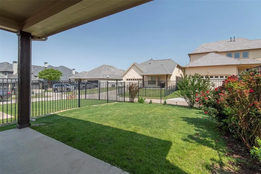 Single Family Residence For Rent in Collin County , 8008 Choctaw Lane, Mc Kinney, Texas 75070, 3 Bedroom, 4 Bathroom, 2 Garage spaces, 3,174 Sqft, built in 2013, mls#21347728, Real Estate Agent in Mc Kinney, Homes For Rent in Collin county, Homes For Rent in Mc Kinney, Realtor in Mc Kinney Texas, Real Estate Brokerage Independent Realty Texas, Luminita Cordes Realtor