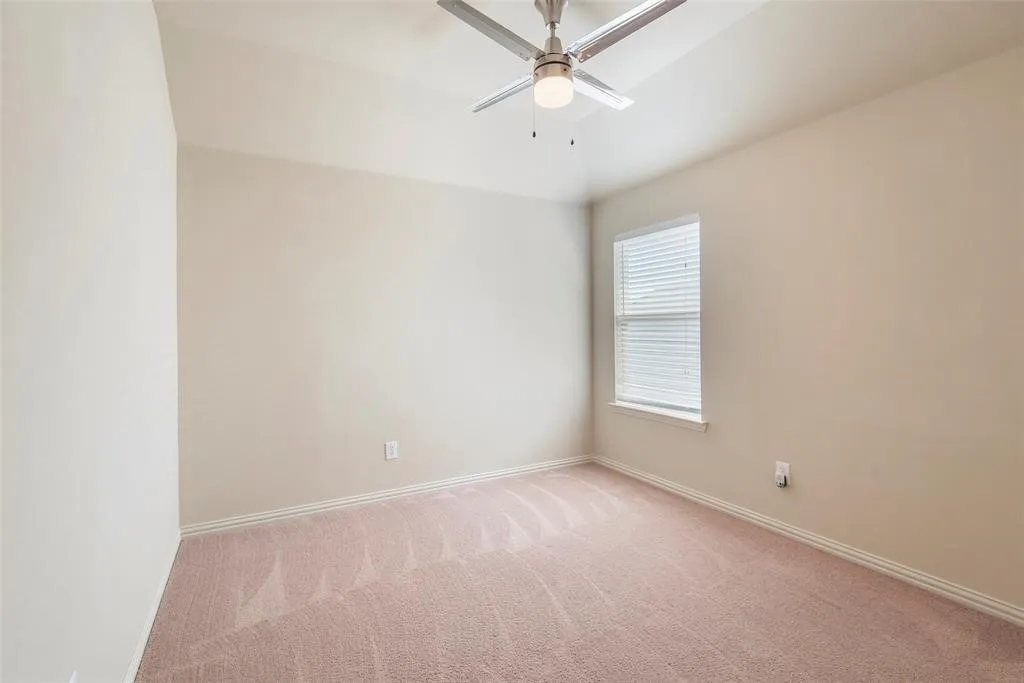 Single Family Residence For Rent in Collin County , 8008 Choctaw Lane, Mc Kinney, Texas 75070, 3 Bedroom, 4 Bathroom, 2 Garage spaces, 3,174 Sqft, built in 2013, mls#21347728, Real Estate Agent in Mc Kinney, Homes For Rent in Collin county, Homes For Rent in Mc Kinney, Realtor in Mc Kinney Texas, Real Estate Brokerage Independent Realty Texas, Luminita Cordes Realtor