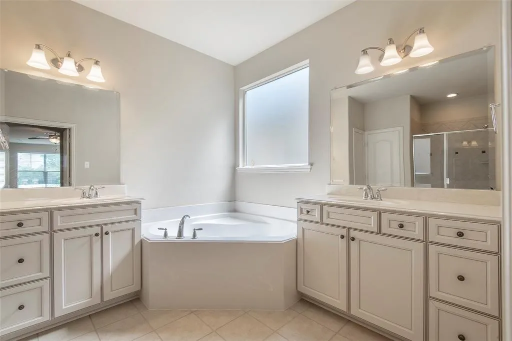 Single Family Residence For Rent in Collin County , 8008 Choctaw Lane, Mc Kinney, Texas 75070, 3 Bedroom, 4 Bathroom, 2 Garage spaces, 3,174 Sqft, built in 2013, mls#21347728, Real Estate Agent in Mc Kinney, Homes For Rent in Collin county, Homes For Rent in Mc Kinney, Realtor in Mc Kinney Texas, Real Estate Brokerage Independent Realty Texas, Luminita Cordes Realtor