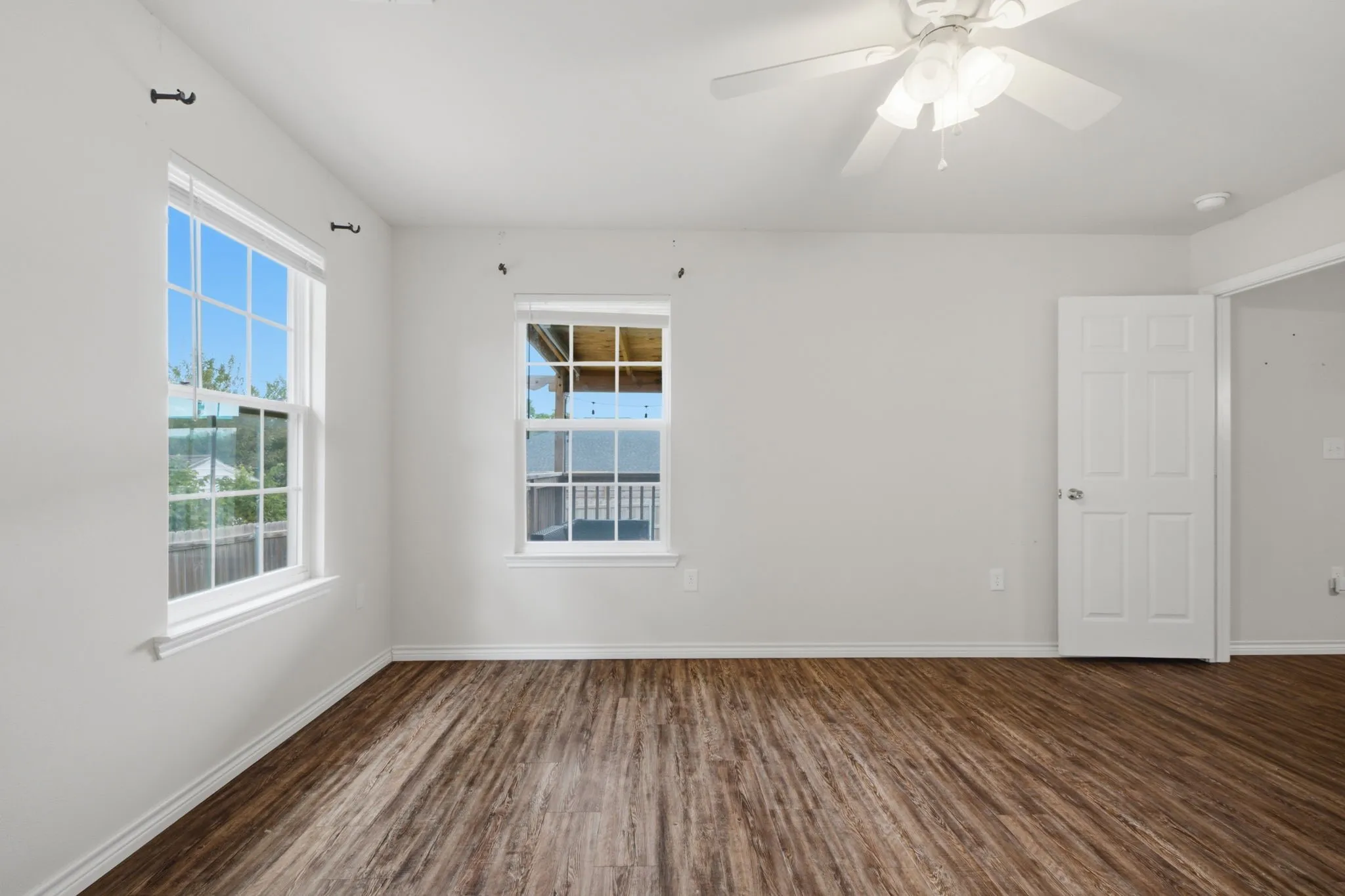 Single Family Residence For Sale in Grayson County , 114 Wade Street, Whitesboro, Texas 76273, 3 Bedroom, 2 Bathroom, 2 Garage spaces, 1,422 Sqft, built in 2019, mls#21340987, Real Estate Agent in Whitesboro, Homes For Sale in Grayson county, Homes For Sale in Whitesboro, Realtor in Whitesboro Texas, Real Estate Brokerage Independent Realty Texas, Luminita Cordes Realtor