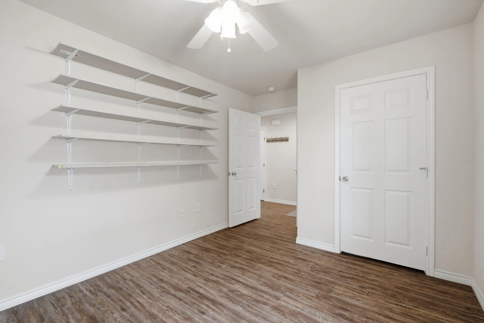 Single Family Residence For Sale in Grayson County , 114 Wade Street, Whitesboro, Texas 76273, 3 Bedroom, 2 Bathroom, 2 Garage spaces, 1,422 Sqft, built in 2019, mls#21340987, Real Estate Agent in Whitesboro, Homes For Sale in Grayson county, Homes For Sale in Whitesboro, Realtor in Whitesboro Texas, Real Estate Brokerage Independent Realty Texas, Luminita Cordes Realtor