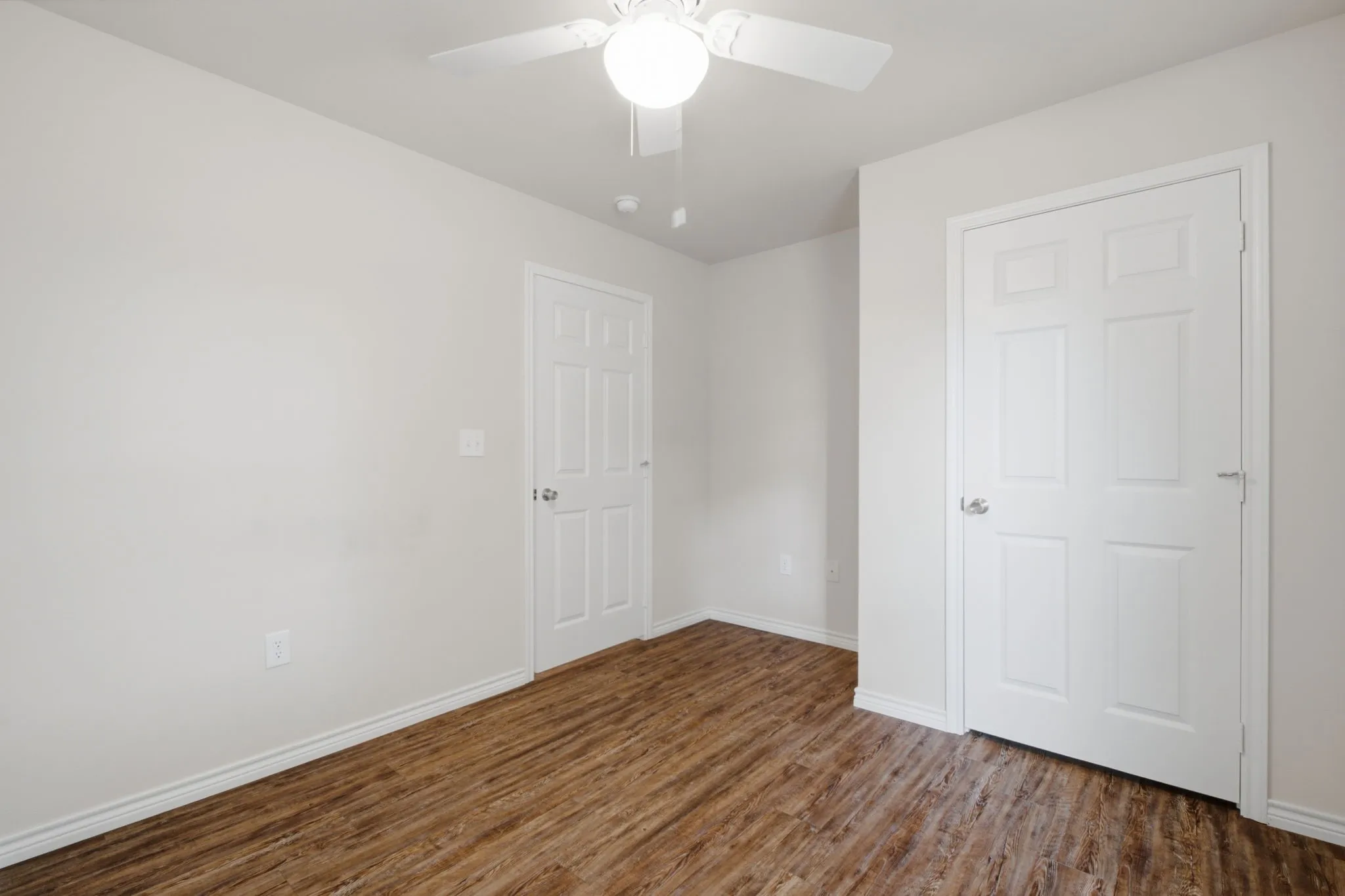 Single Family Residence For Sale in Grayson County , 114 Wade Street, Whitesboro, Texas 76273, 3 Bedroom, 2 Bathroom, 2 Garage spaces, 1,422 Sqft, built in 2019, mls#21340987, Real Estate Agent in Whitesboro, Homes For Sale in Grayson county, Homes For Sale in Whitesboro, Realtor in Whitesboro Texas, Real Estate Brokerage Independent Realty Texas, Luminita Cordes Realtor
