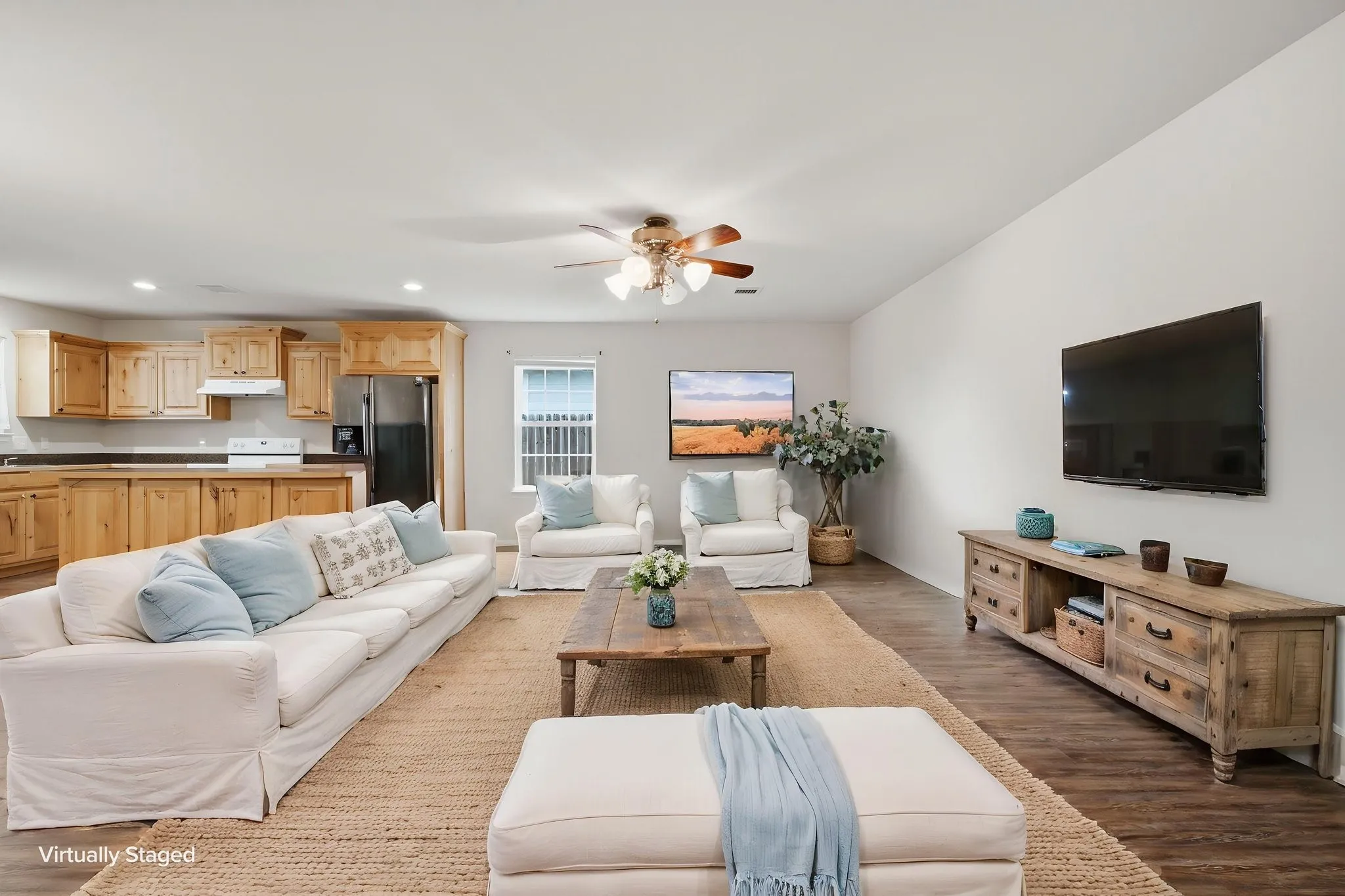 Single Family Residence For Sale in Grayson County , 114 Wade Street, Whitesboro, Texas 76273, 3 Bedroom, 2 Bathroom, 2 Garage spaces, 1,422 Sqft, built in 2019, mls#21340987, Real Estate Agent in Whitesboro, Homes For Sale in Grayson county, Homes For Sale in Whitesboro, Realtor in Whitesboro Texas, Real Estate Brokerage Independent Realty Texas, Luminita Cordes Realtor
