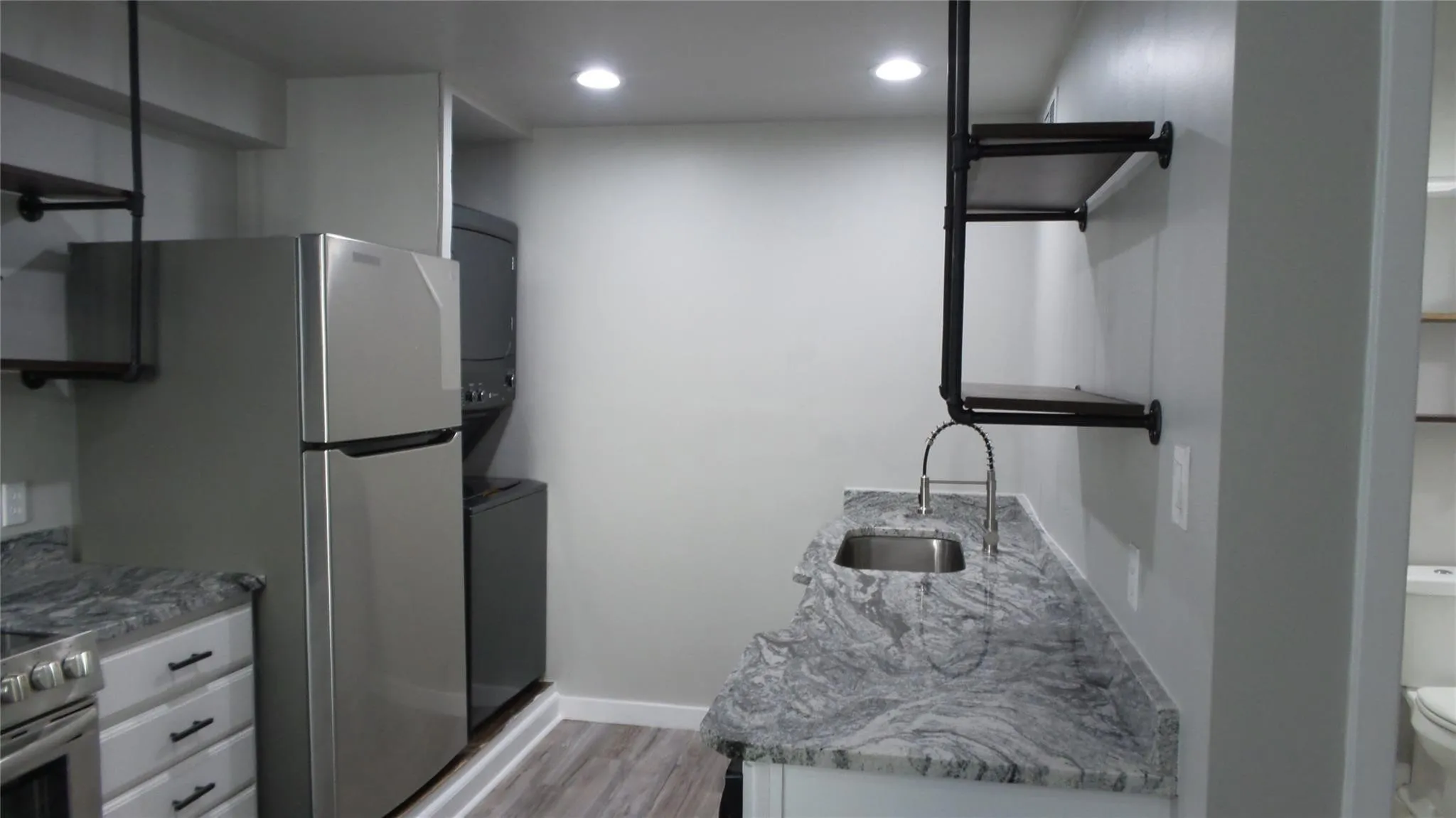 Condominium For Rent in Dallas County , 5723 Harvest Hill Road 1039, Dallas, Texas 75230, 1 Bedroom, 1 Bathroom, Garage spaces, 658 Sqft, built in 1970, Price $1,550, mls#21347513, Real Estate Agent in Dallas, Homes For Rent in Dallas county, Homes For Rent in Dallas, Realtor in Dallas Texas, Real Estate Brokerage Independent Realty Texas, Luminita Cordes Realtor