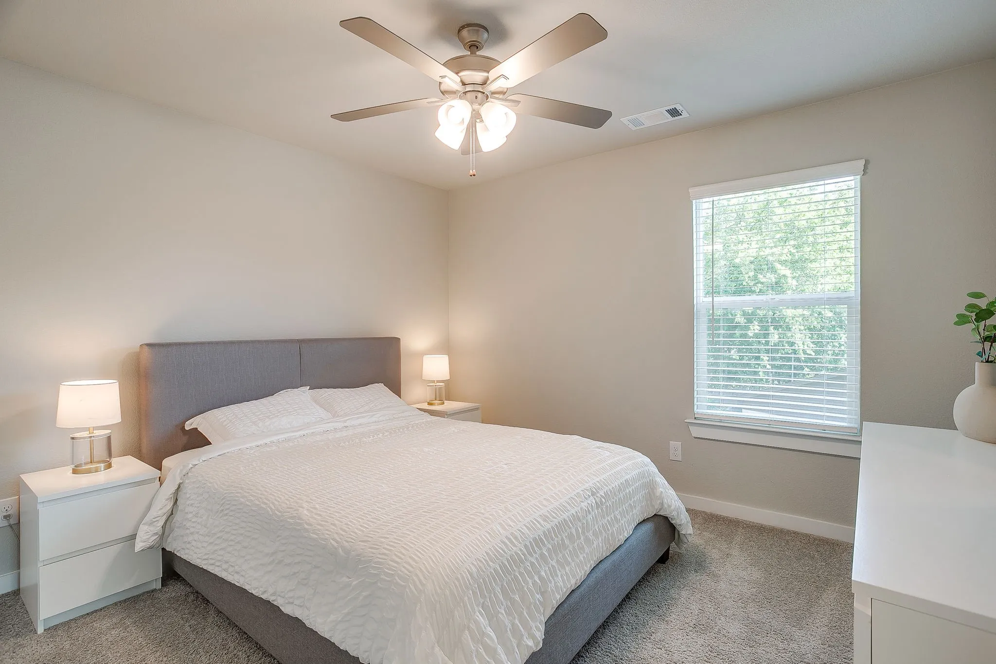 Single Family Residence For Rent in Tarrant County , 826 Rumfield Road, White Settlement, Texas 76108, 4 Bedroom, 3 Bathroom, 2 Garage spaces, 1,838 Sqft, built in 2022, mls#21347721, Real Estate Agent in White Settlement, Homes For Rent in Tarrant county, Homes For Rent in White Settlement, Realtor in White Settlement Texas, Real Estate Brokerage Independent Realty Texas, Luminita Cordes Realtor