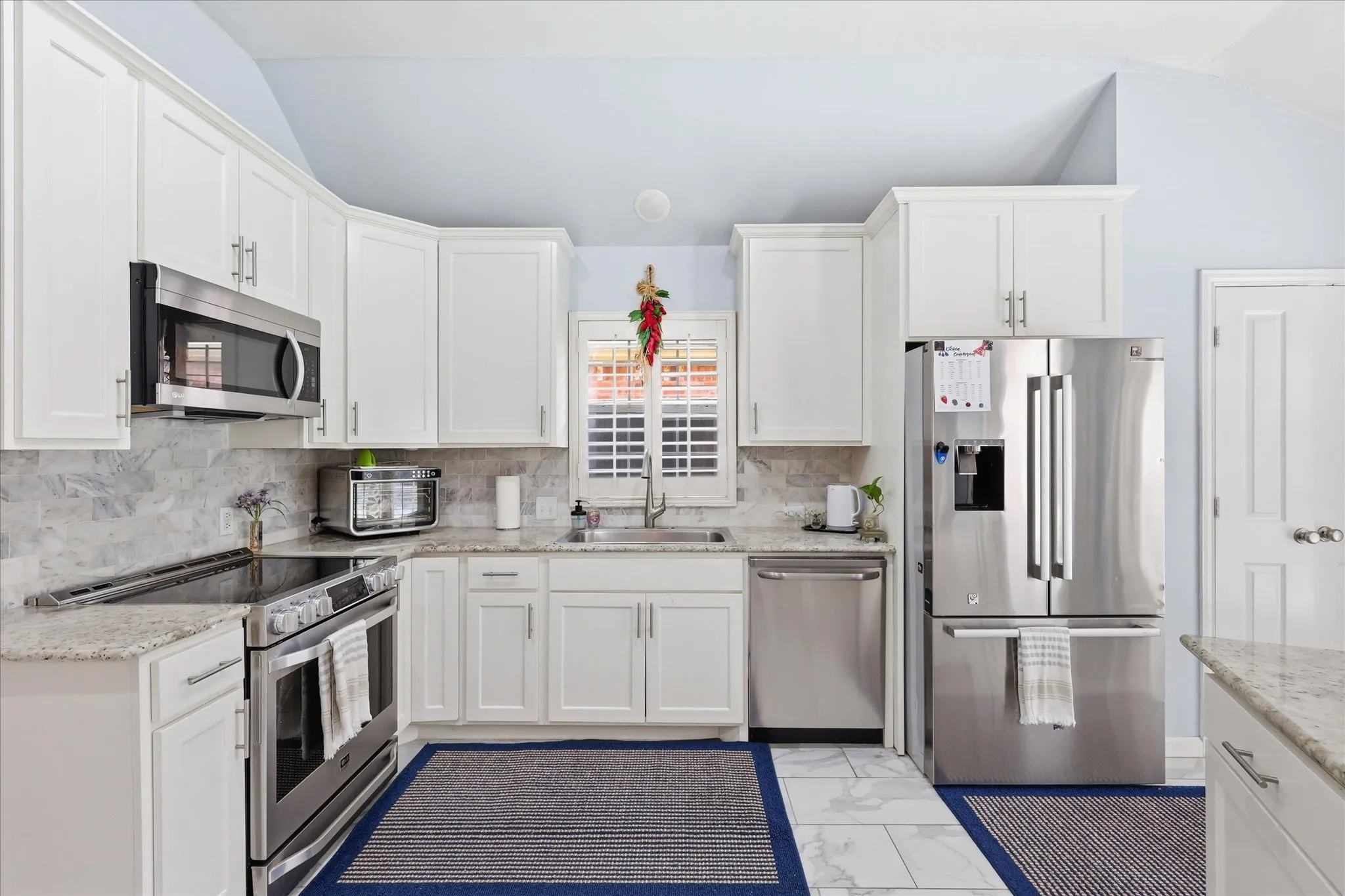 Single Family Residence For Sale in Dallas County , 9427 Ponderosa Trail, Irving, Texas 75063, 3 Bedroom, 2 Bathroom, 2 Garage spaces, 1,699 Sqft, built in 1997, mls#21347472, Real Estate Agent in Irving, Homes For Sale in Dallas county, Homes For Sale in Irving, Realtor in Irving Texas, Real Estate Brokerage Independent Realty Texas, Luminita Cordes Realtor