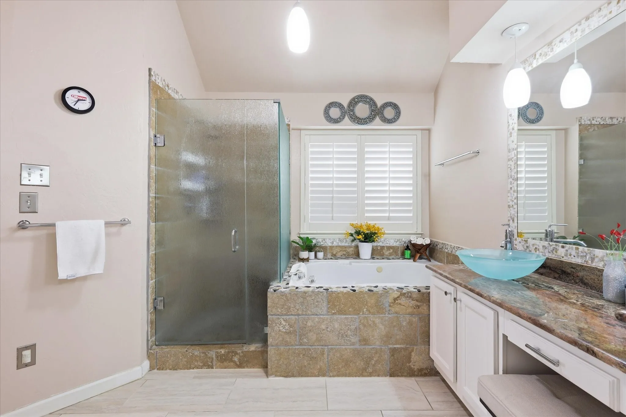 Single Family Residence For Sale in Dallas County , 9427 Ponderosa Trail, Irving, Texas 75063, 3 Bedroom, 2 Bathroom, 2 Garage spaces, 1,699 Sqft, built in 1997, mls#21347472, Real Estate Agent in Irving, Homes For Sale in Dallas county, Homes For Sale in Irving, Realtor in Irving Texas, Real Estate Brokerage Independent Realty Texas, Luminita Cordes Realtor