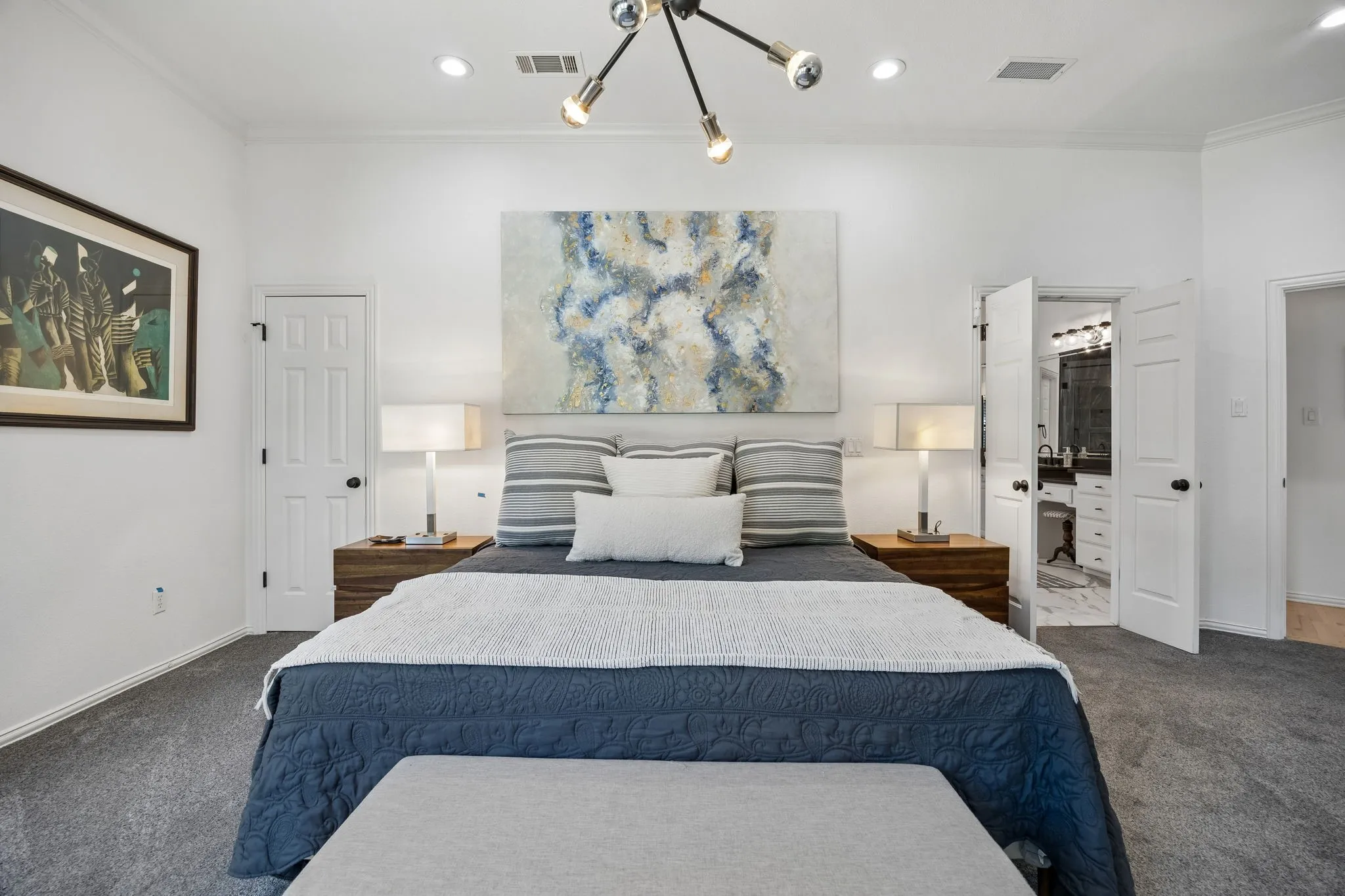 Single Family Residence For Sale in Tarrant County , 902 Independence Parkway, Southlake, Texas 76092, 5 Bedroom, 5 Bathroom, 3 Garage spaces, 5,209 Sqft, built in 1996, mls#21345872, Real Estate Agent in Southlake, Homes For Sale in Tarrant county, Homes For Sale in Southlake, Realtor in Southlake Texas, Real Estate Brokerage Independent Realty Texas, Luminita Cordes Realtor