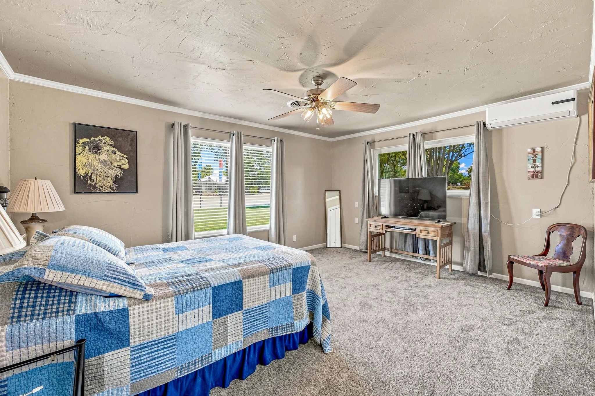 Single Family Residence For Sale in Comanche County , 816 S Texas Street, De Leon, Texas 76444, 3 Bedroom, 3 Bathroom, 2 Garage spaces, 2,452 Sqft, built in 1969, Price $450,000, mls#21347524, Real Estate Agent in De Leon, Homes For Sale in Comanche county, Homes For Sale in De Leon, Realtor in De Leon Texas, Real Estate Brokerage Independent Realty Texas, Luminita Cordes Realtor