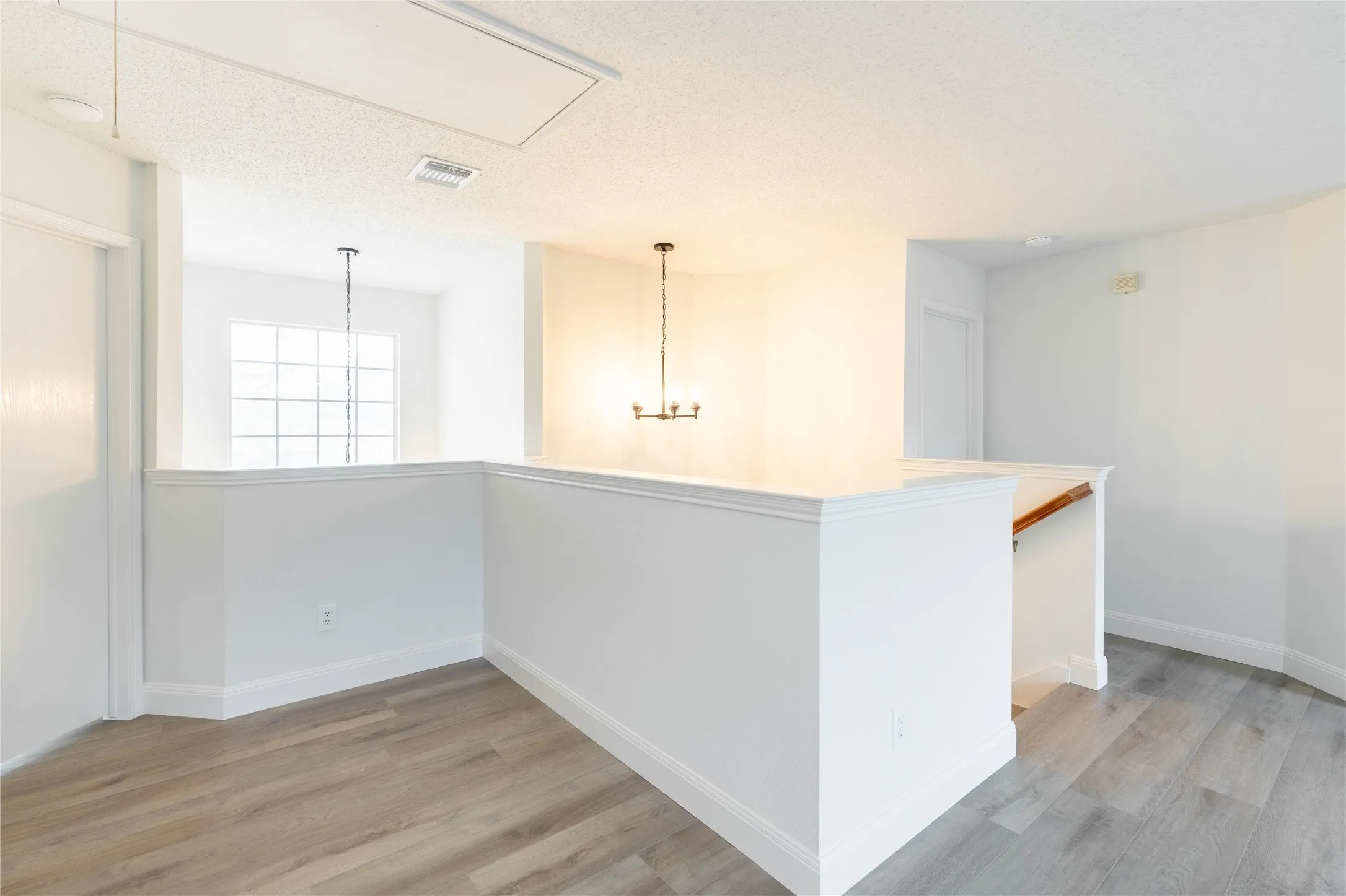Single Family Residence For Rent in Collin County , 2304 Glenhaven Drive, Mc Kinney, Texas 75071, 3 Bedroom, 3 Bathroom, 2 Garage spaces, 2,210 Sqft, built in 2003, mls#21347734, Real Estate Agent in Mc Kinney, Homes For Rent in Collin county, Homes For Rent in Mc Kinney, Realtor in Mc Kinney Texas, Real Estate Brokerage Independent Realty Texas, Luminita Cordes Realtor