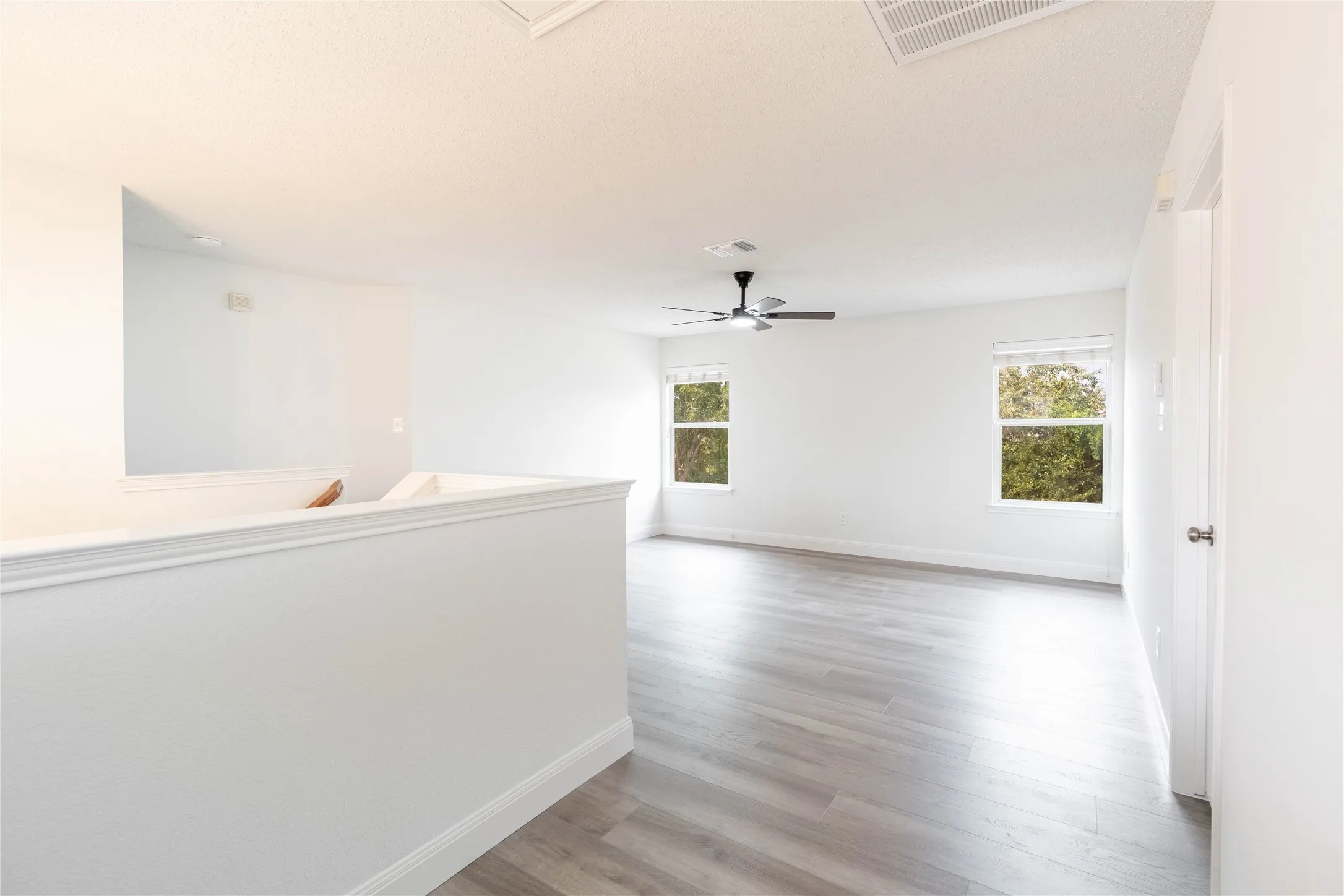 Single Family Residence For Rent in Collin County , 2304 Glenhaven Drive, Mc Kinney, Texas 75071, 3 Bedroom, 3 Bathroom, 2 Garage spaces, 2,210 Sqft, built in 2003, mls#21347734, Real Estate Agent in Mc Kinney, Homes For Rent in Collin county, Homes For Rent in Mc Kinney, Realtor in Mc Kinney Texas, Real Estate Brokerage Independent Realty Texas, Luminita Cordes Realtor