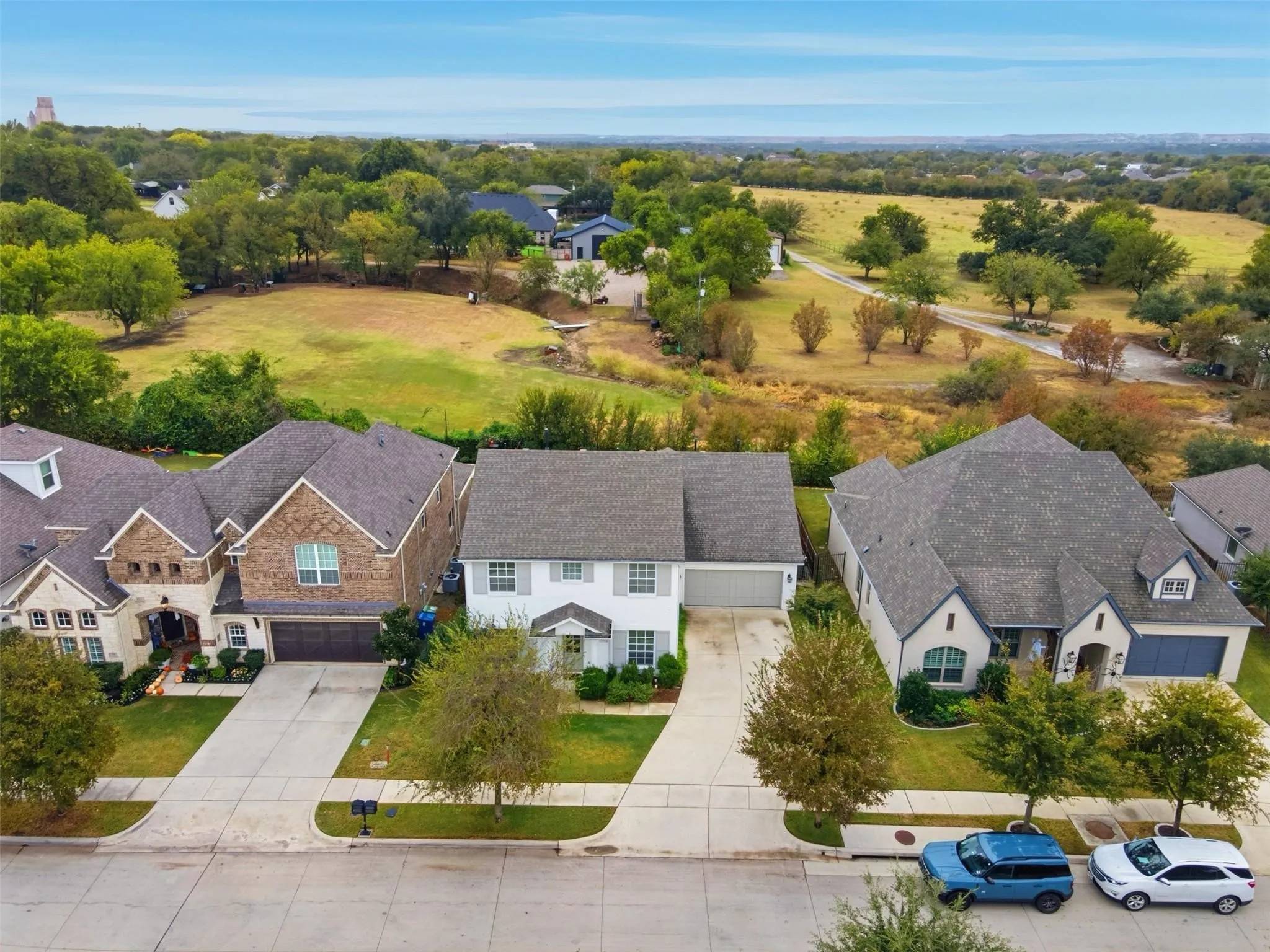 Single Family Residence For Rent in Parker County , 318 Blue Stem Lane, Aledo, Texas 76008, 4 Bedroom, 4 Bathroom, 2 Garage spaces, 2,956 Sqft, built in 2017, mls#21347477, Real Estate Agent in Aledo, Homes For Rent in Parker county, Homes For Rent in Aledo, Realtor in Aledo Texas, Real Estate Brokerage Independent Realty Texas, Luminita Cordes Realtor